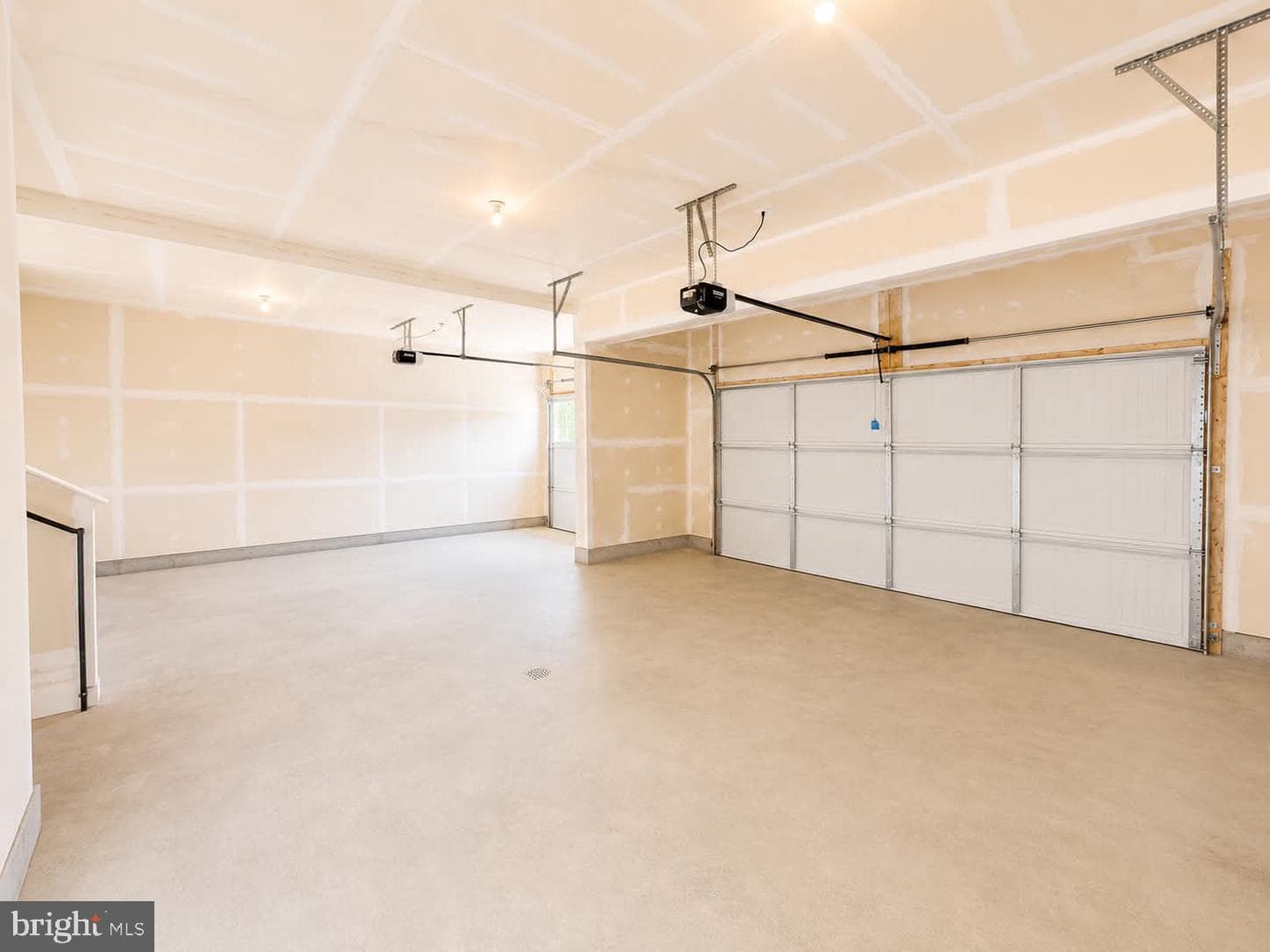 7119 Resolution Way photo 29
