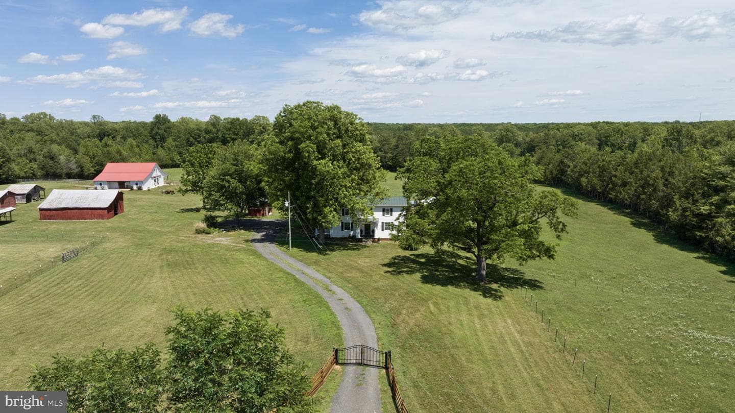 1815 Country Rd, Beaverdam