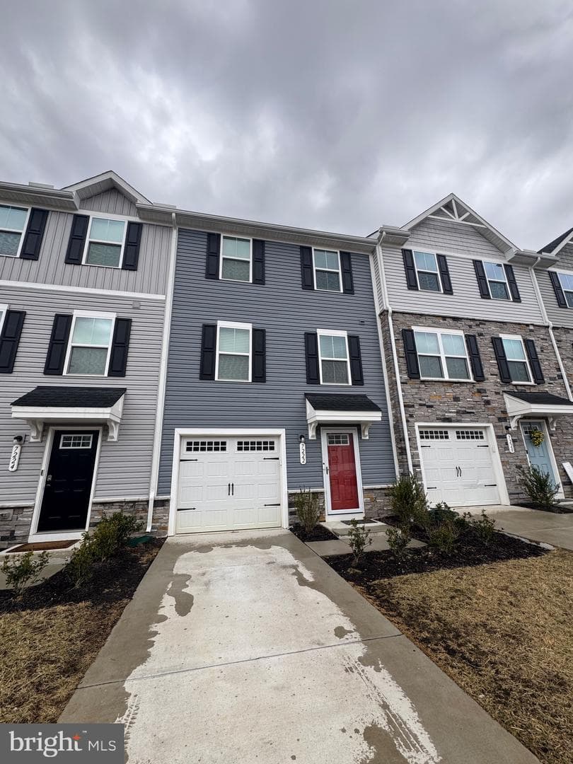 7222 Senate Way photo 1