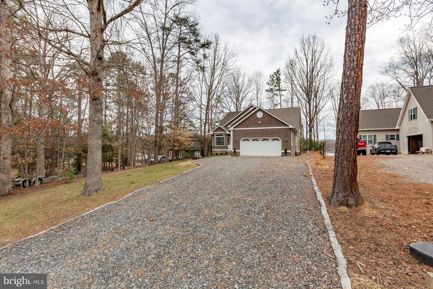 328 Lake Caroline Drive photo 3