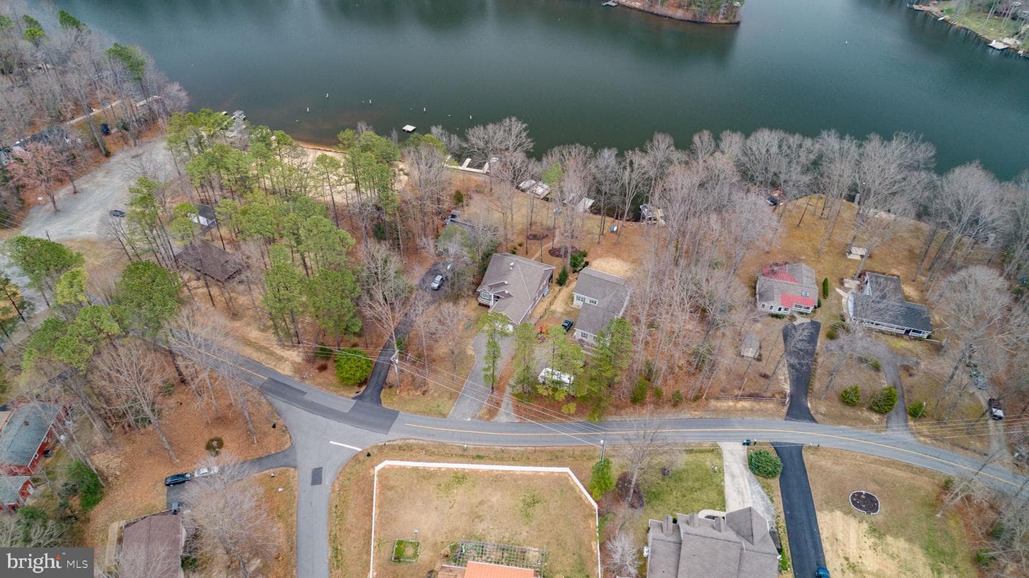 328 Lake Caroline Drive photo 77