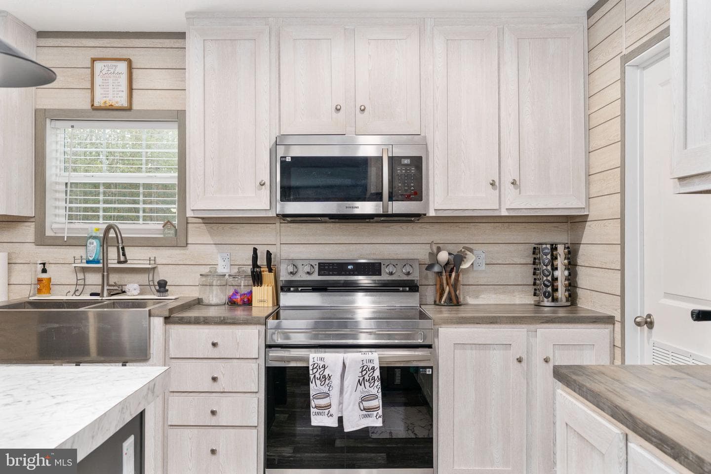 29373 Westward Ln photo 13