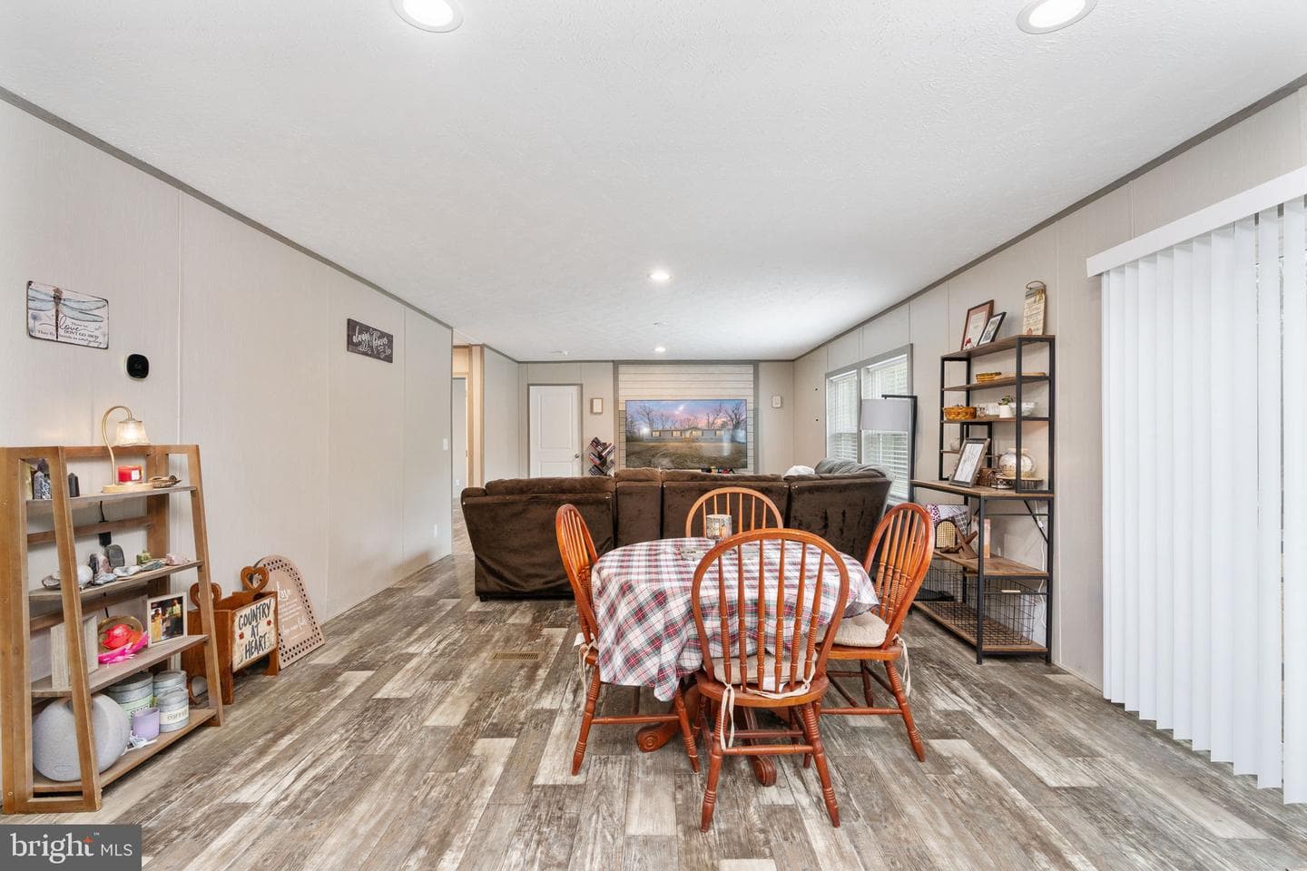 29373 Westward Ln photo 16