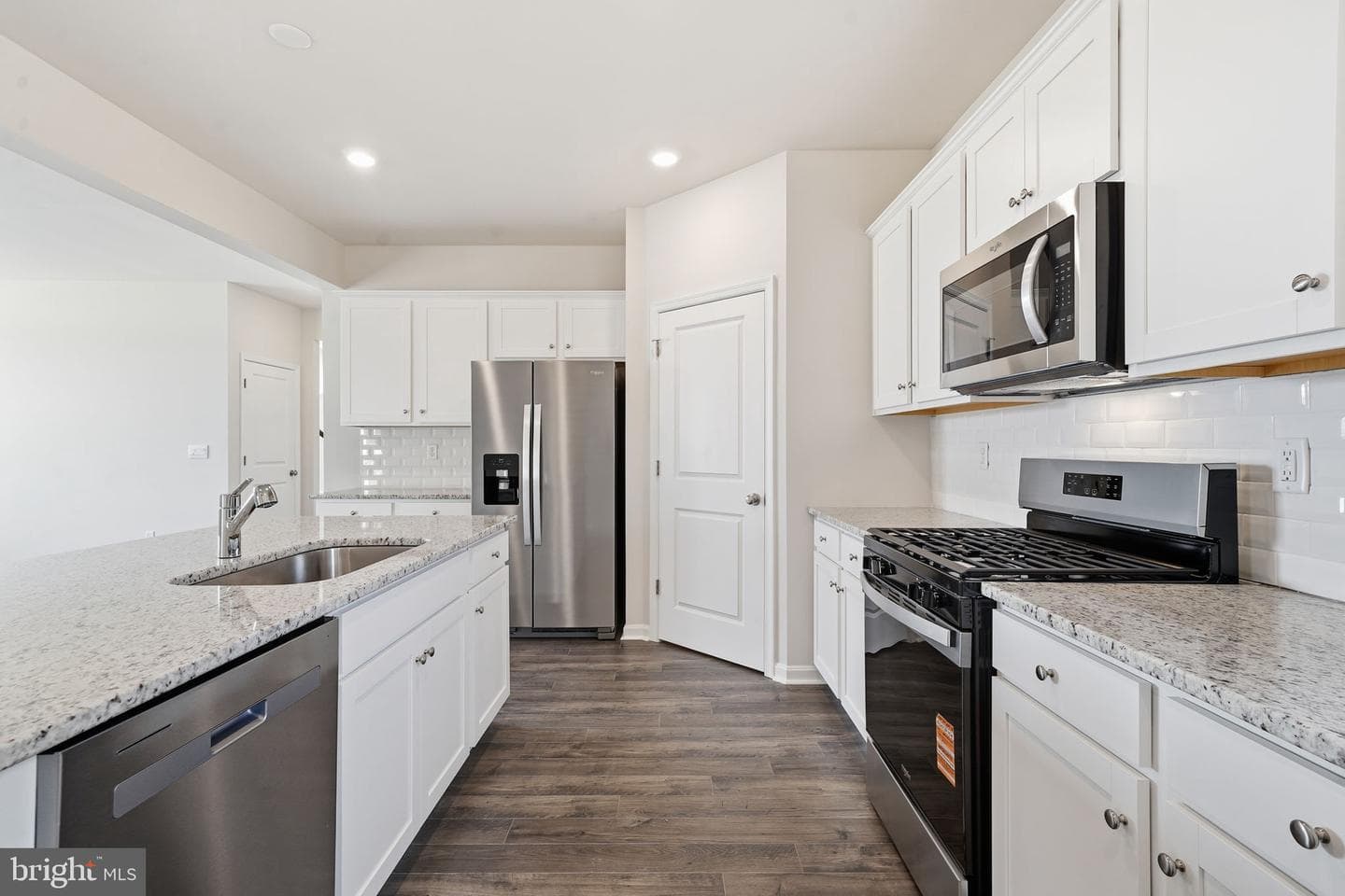 17466 Clark & York Boulevard photo 11