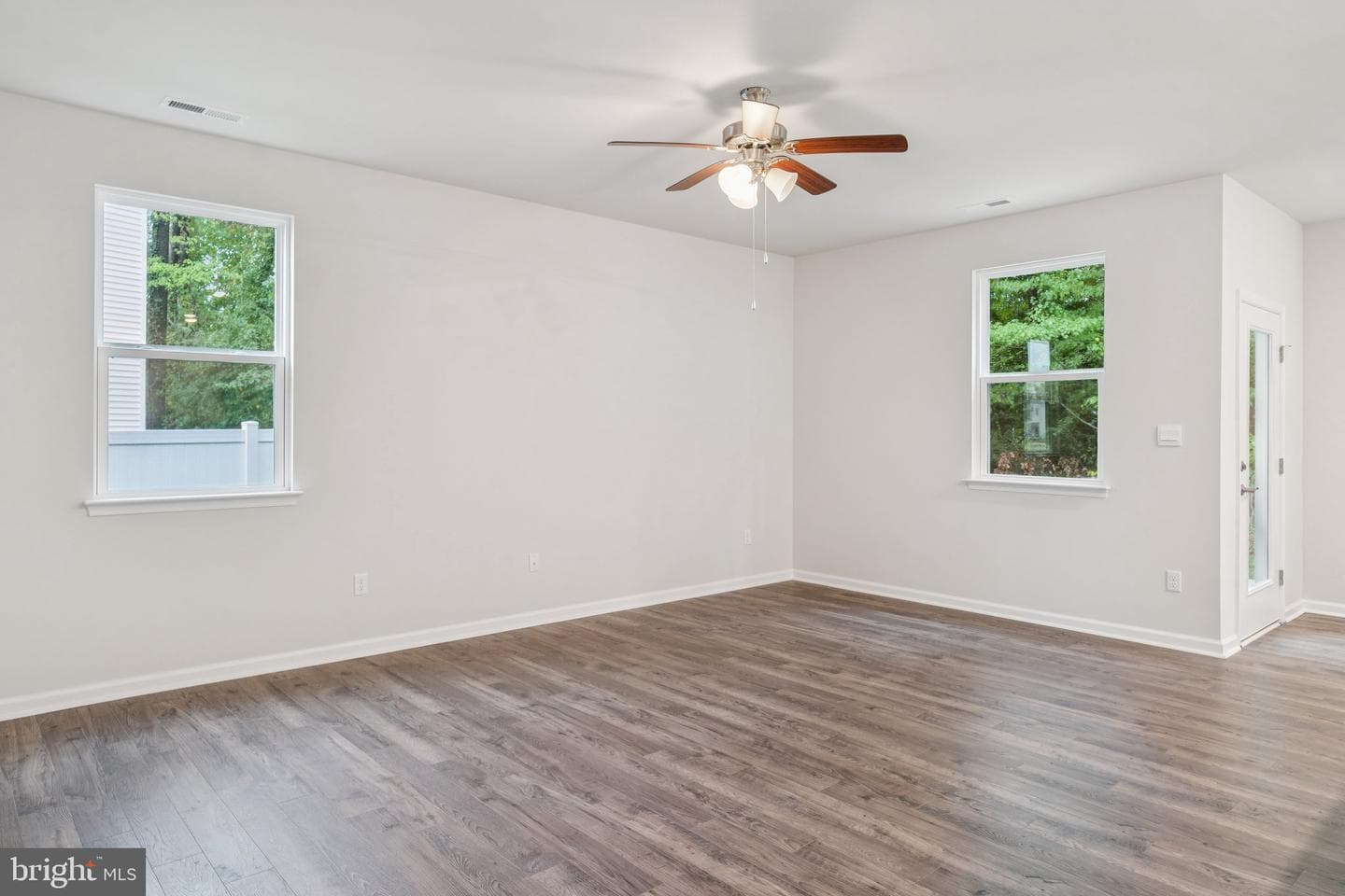 6322 Sterling Way photo 10