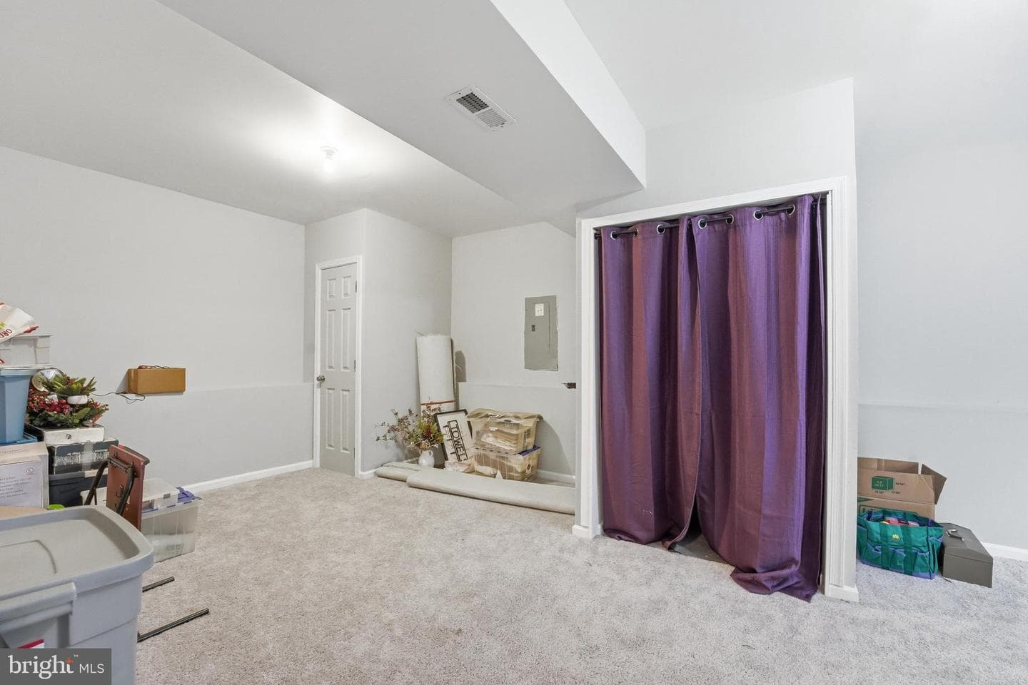 219 Hollyside Drive photo 32