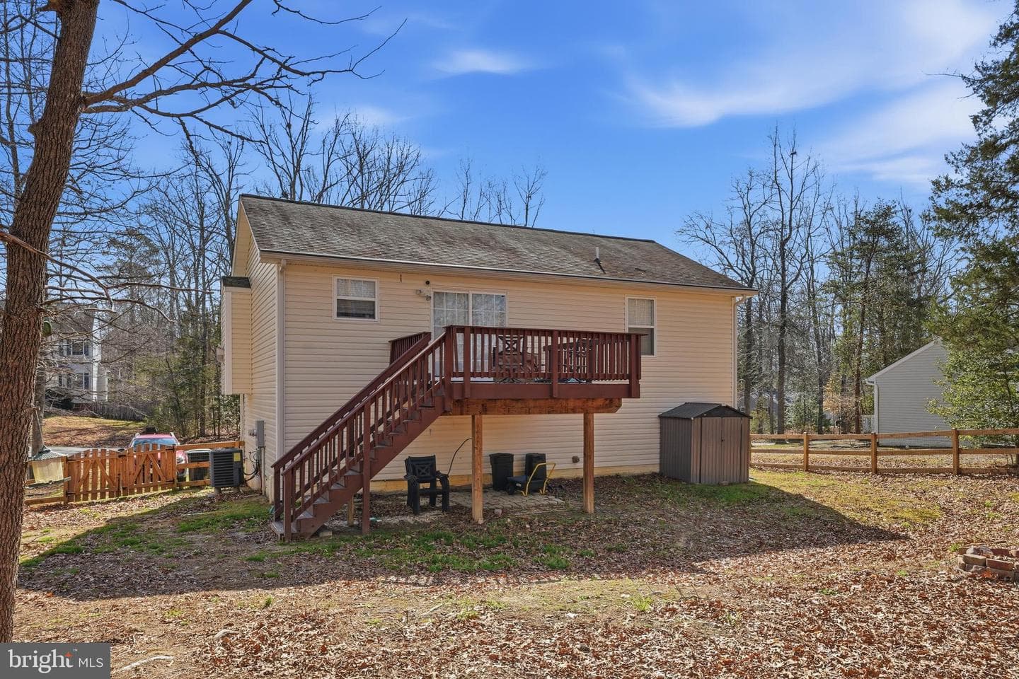 219 Hollyside Drive photo 38