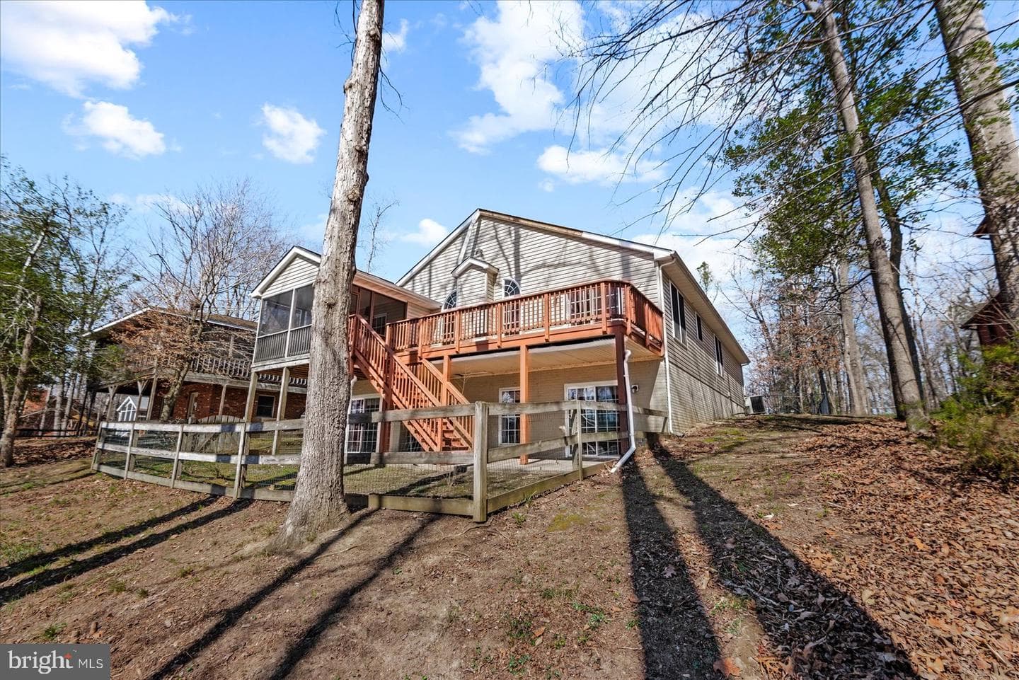 686 Lake Caroline Drive photo 9