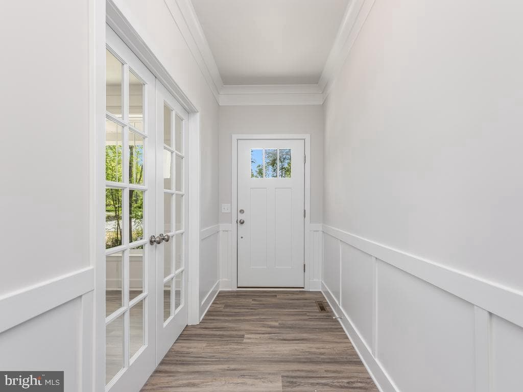 200 Victoria Drive photo 6