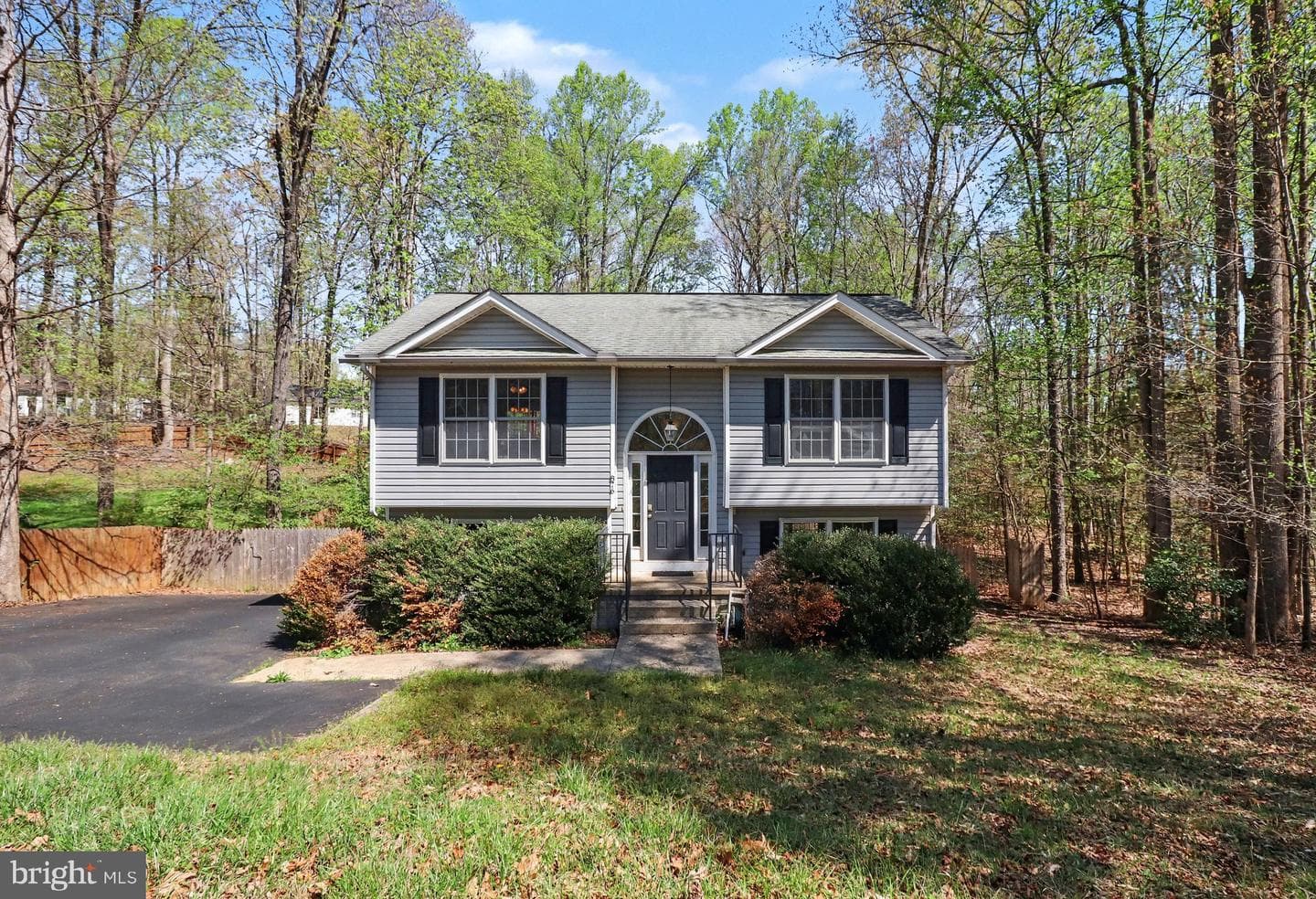 876 Campers Lane photo 2