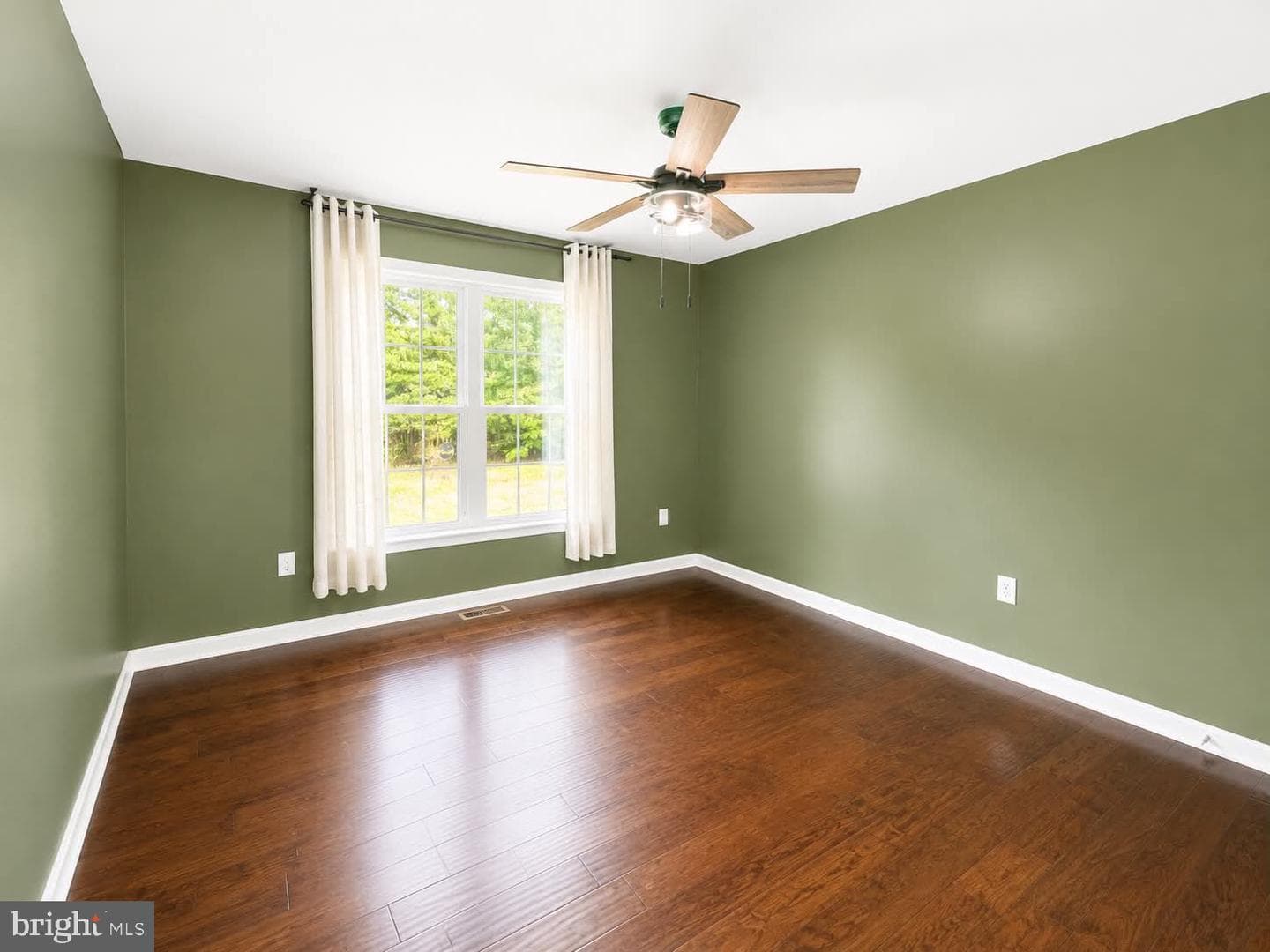 210 Lexington Drive photo 27
