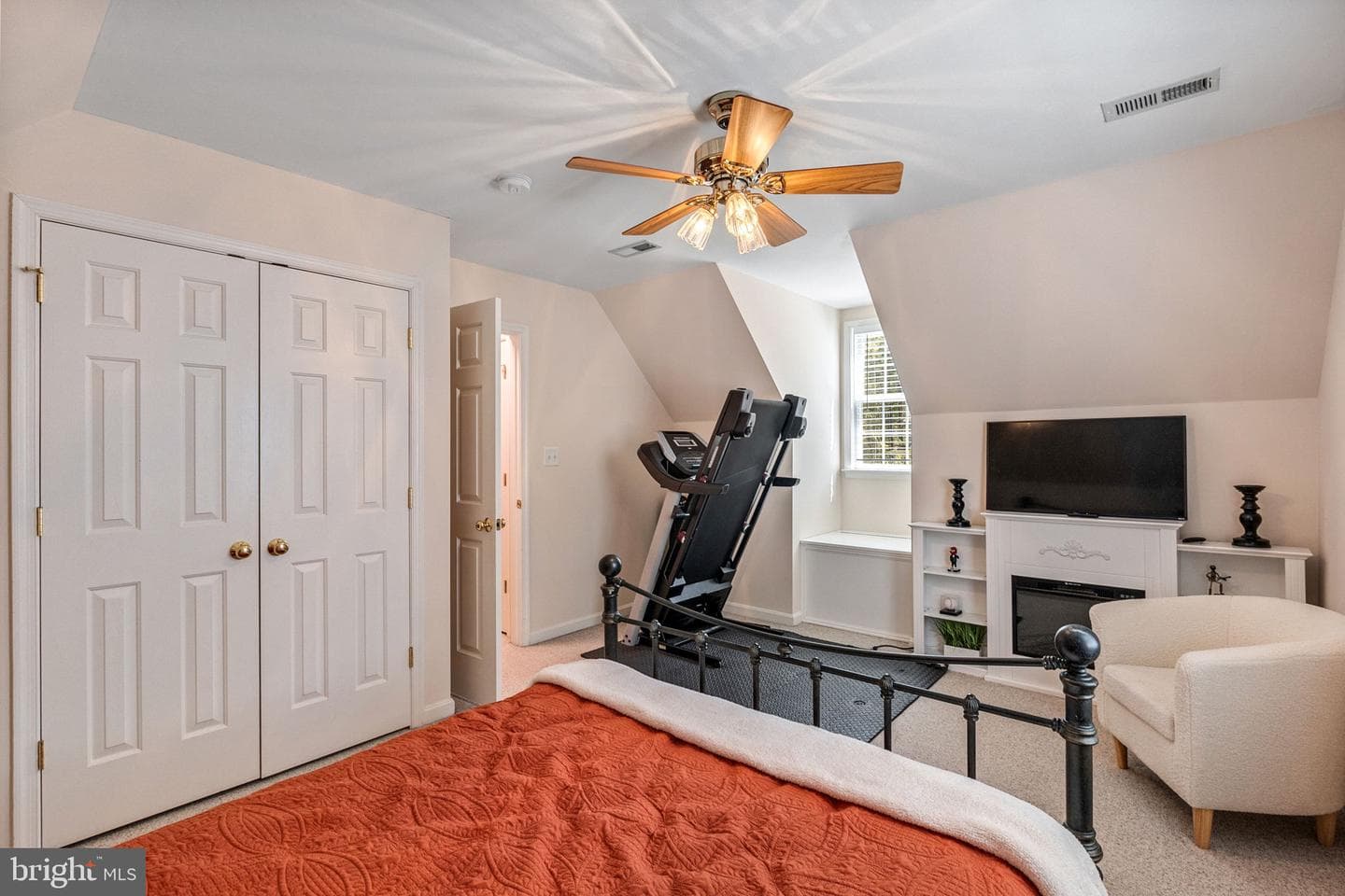 425 Dorset Drive photo 32