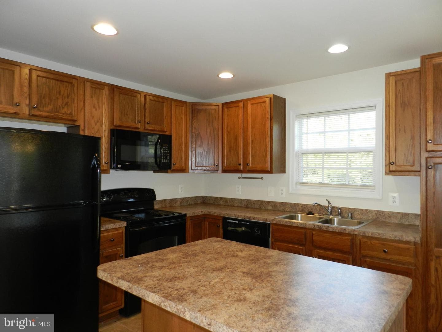 23208 Westwood Court photo 11