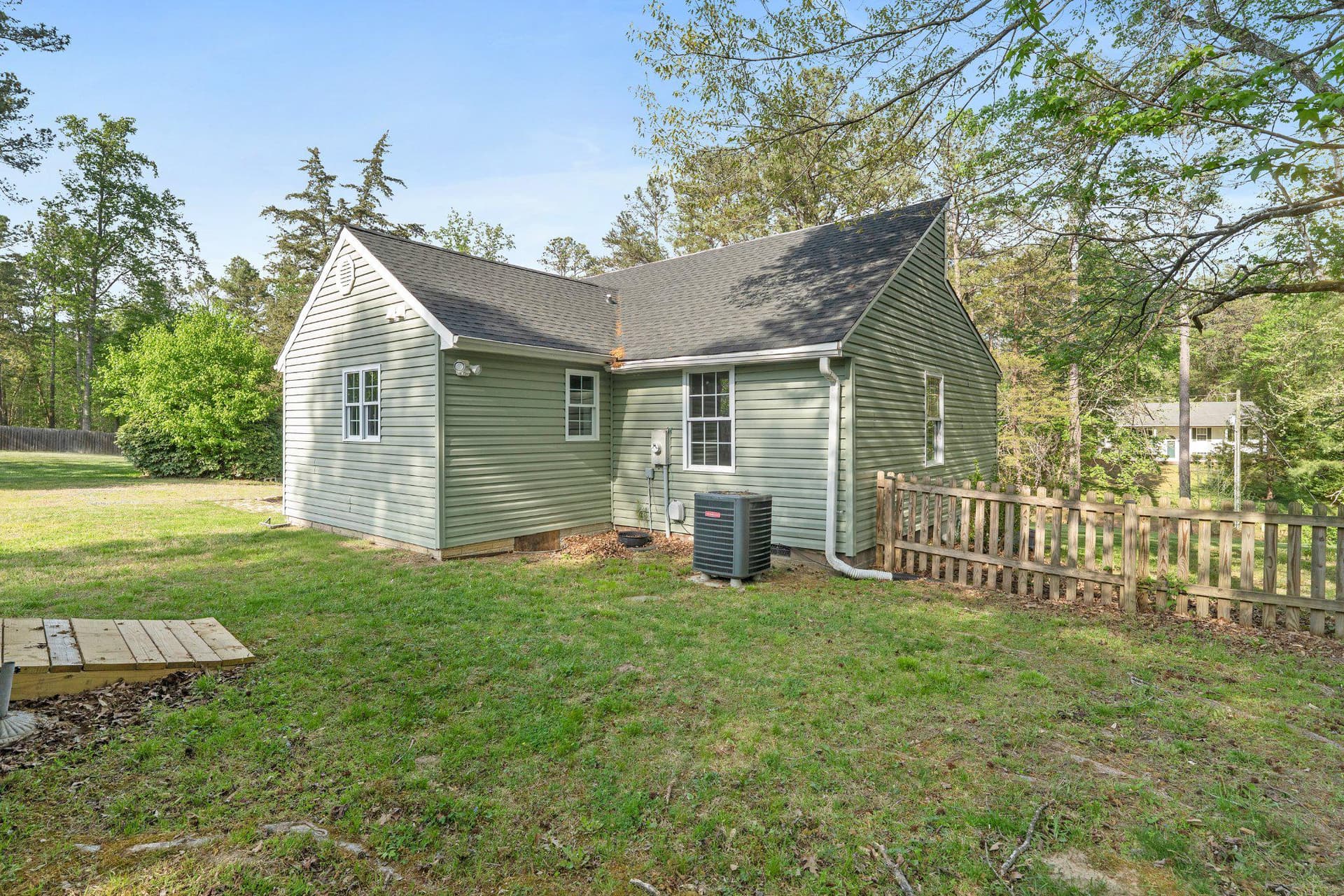 327 Union Drive photo 10