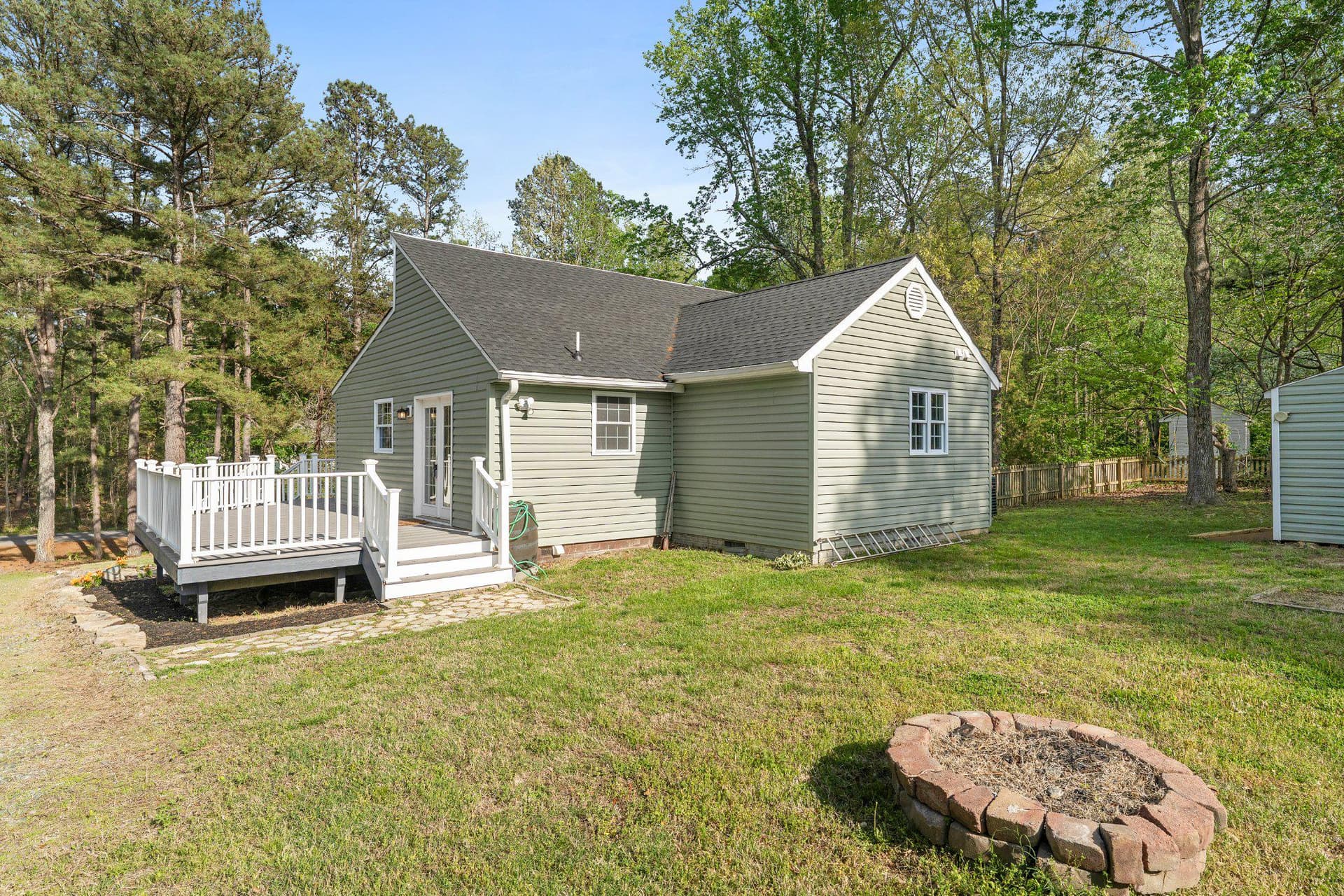 327 Union Drive photo 7