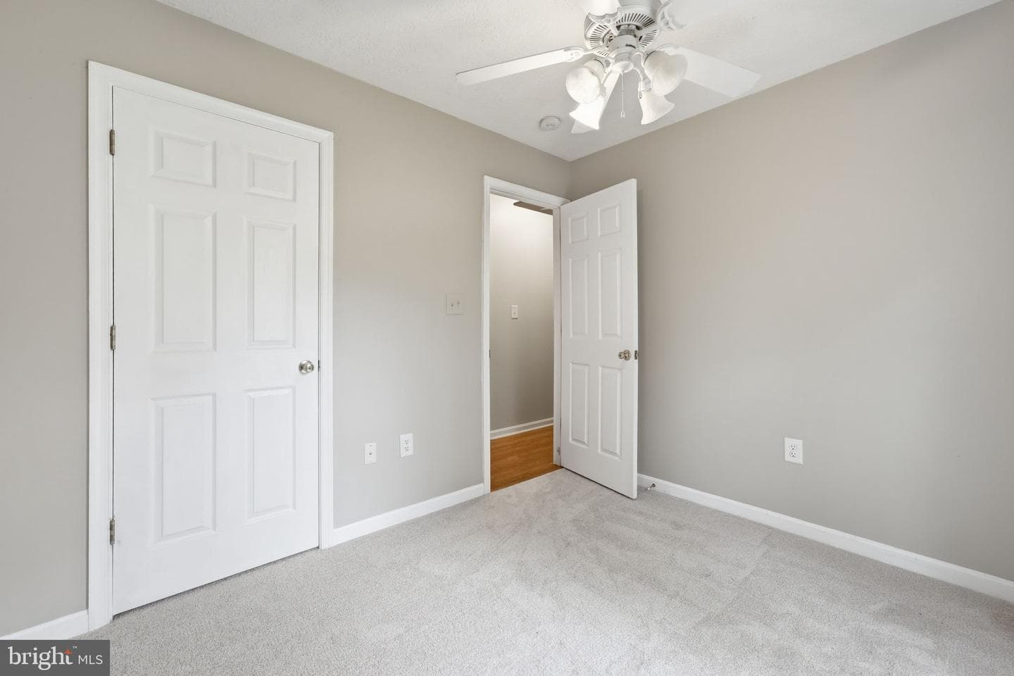 644 Wright Drive photo 18