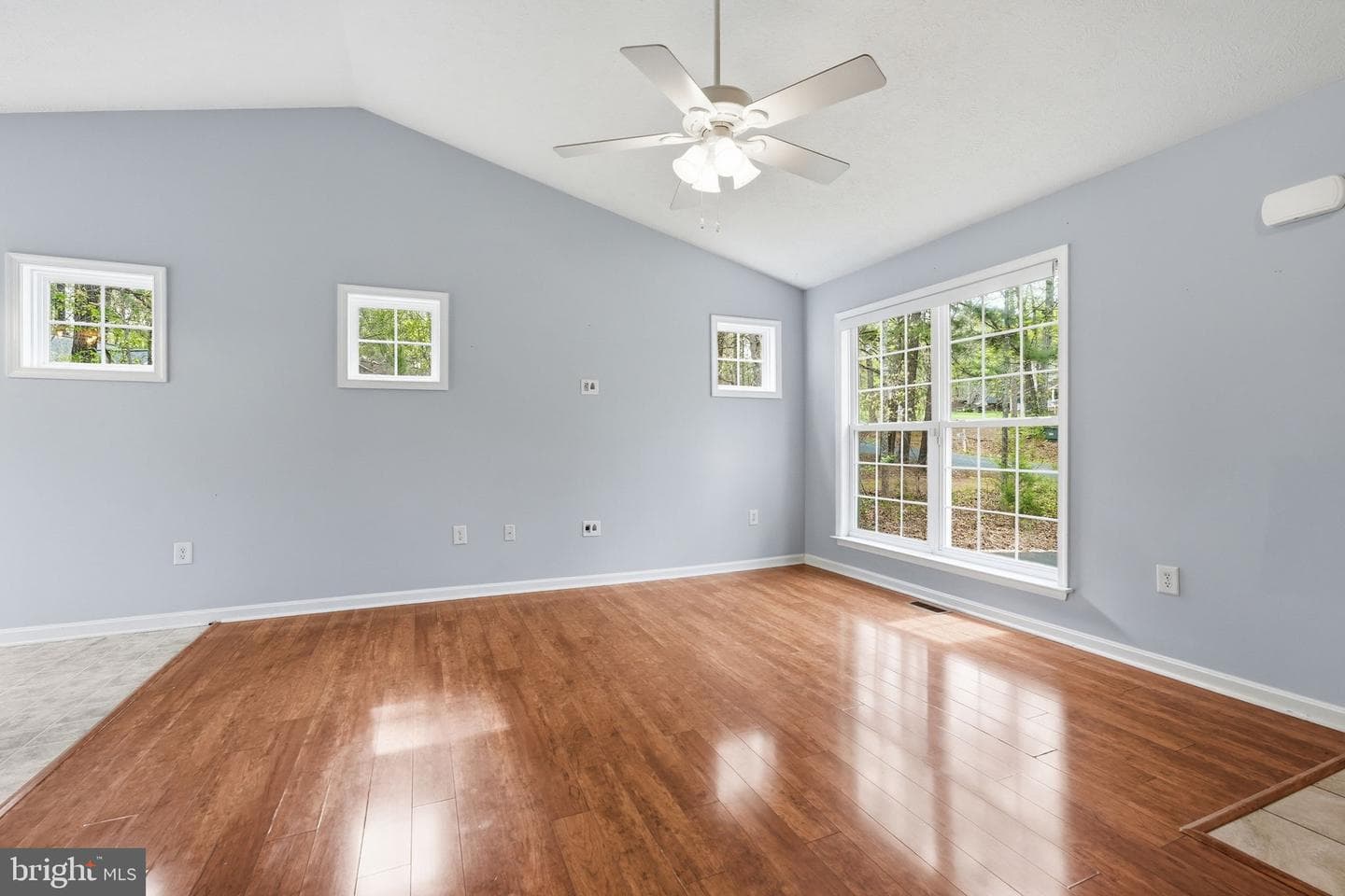 644 Wright Drive photo 5