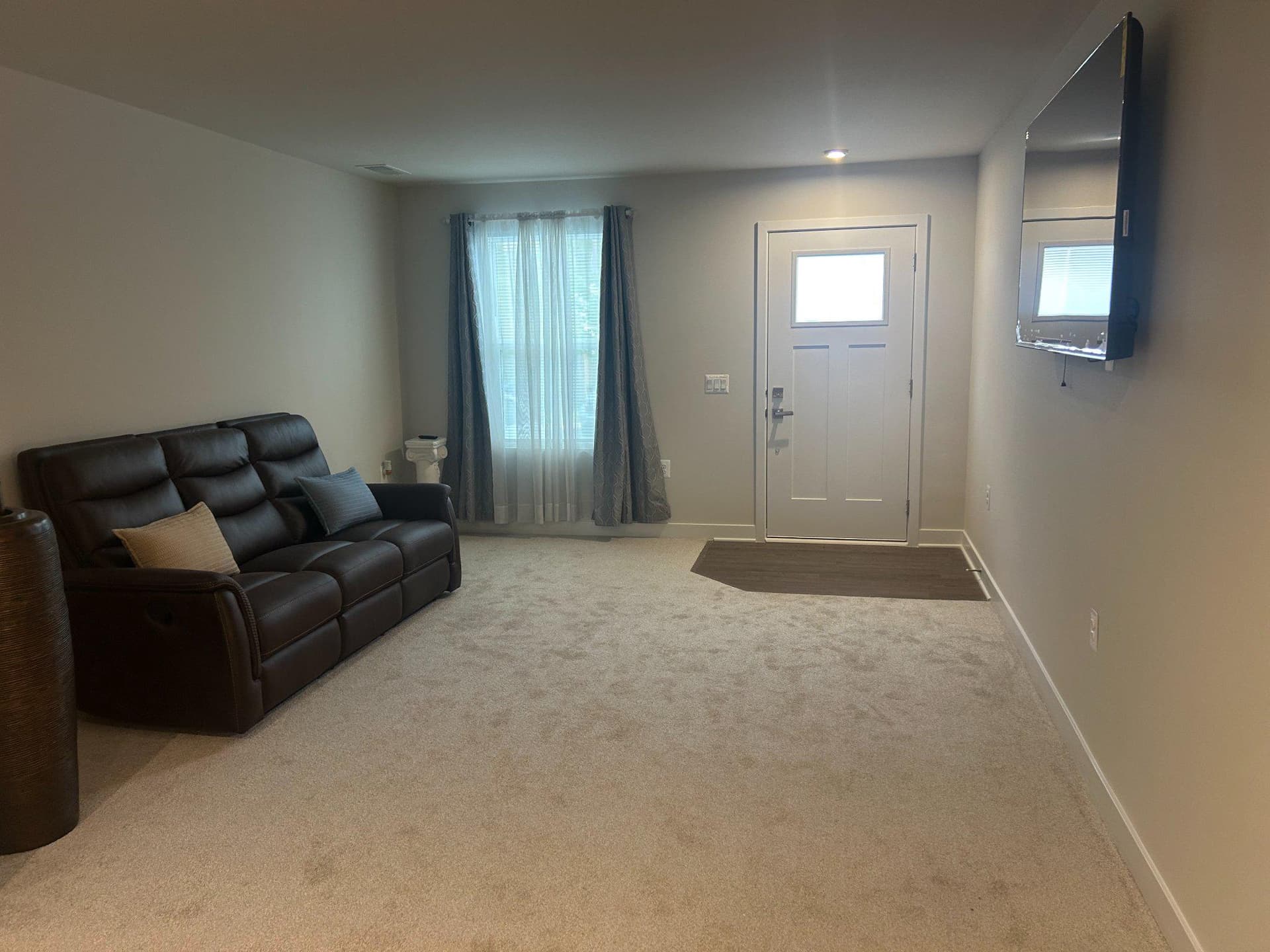 18386 Centennial Cir photo 3
