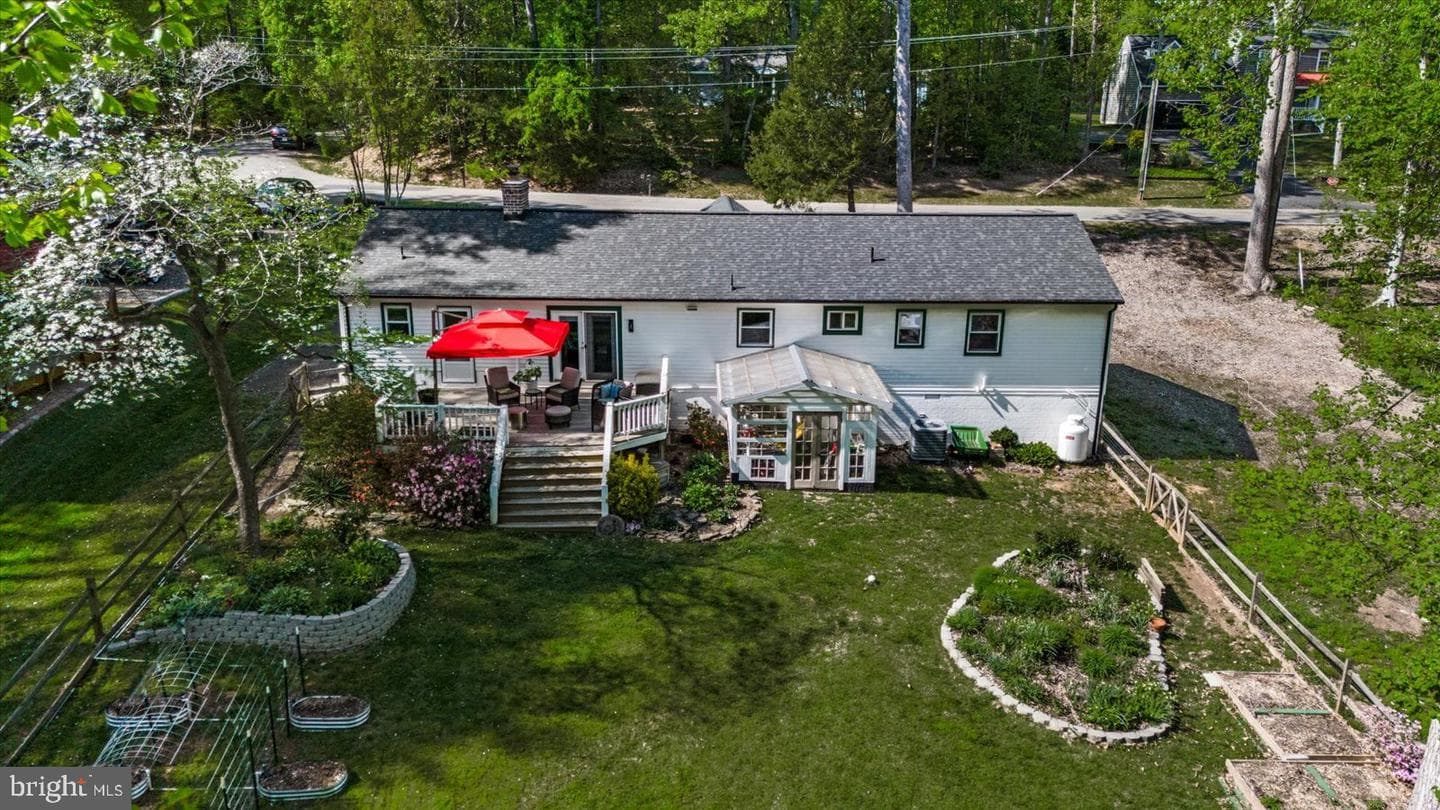 448 Lake Caroline Drive photo 5