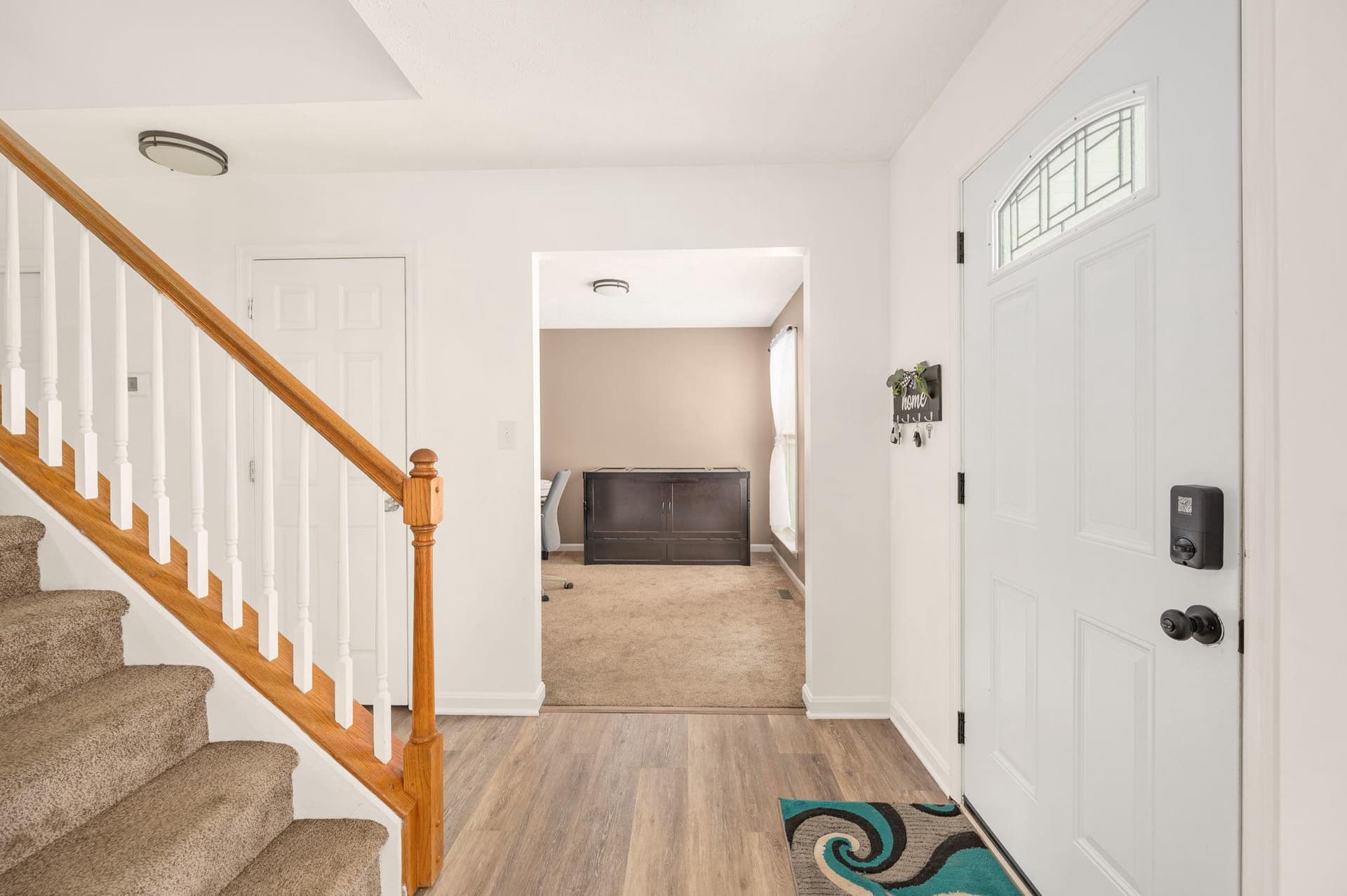 100 Surrey Drive photo 14