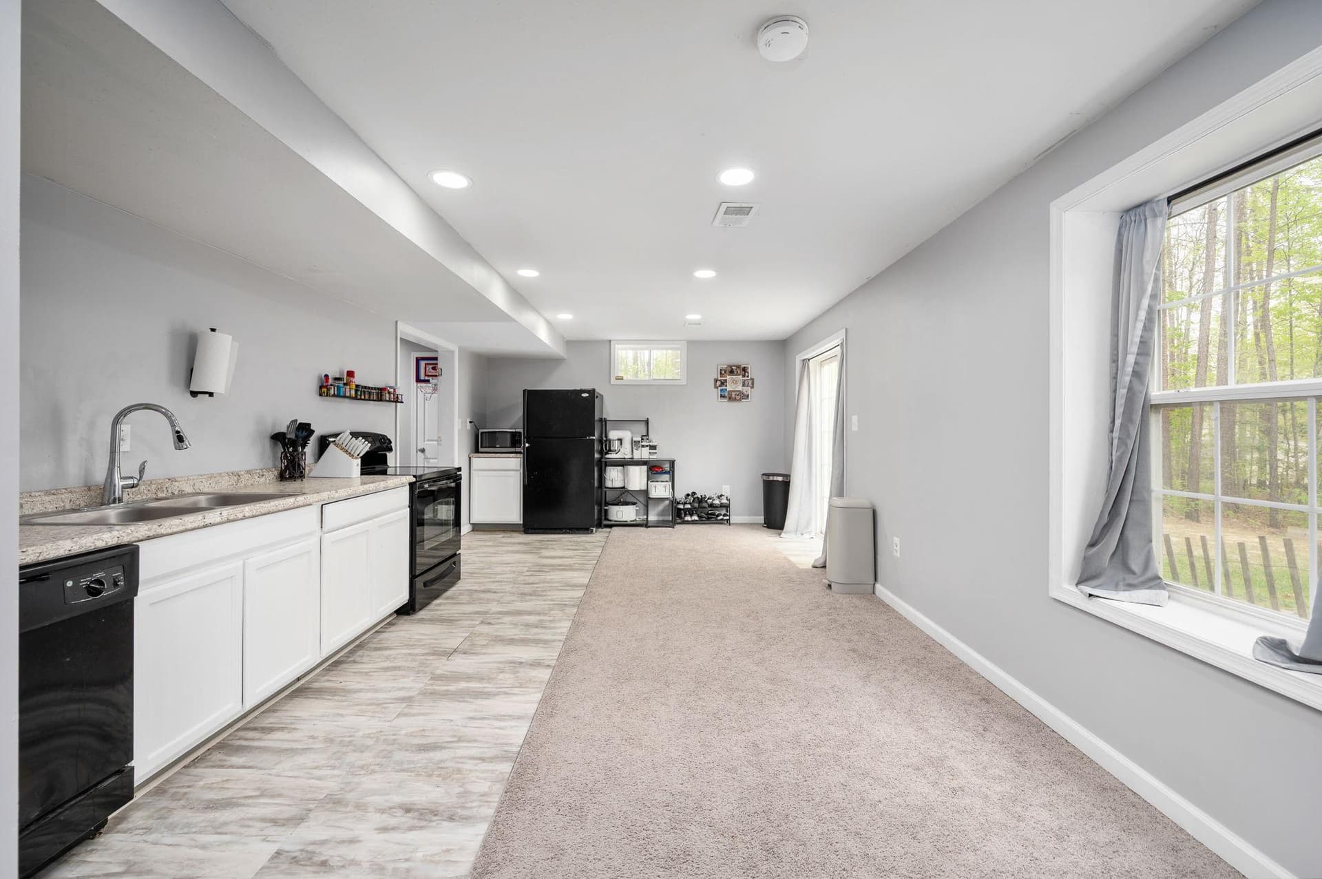 100 Surrey Drive photo 50