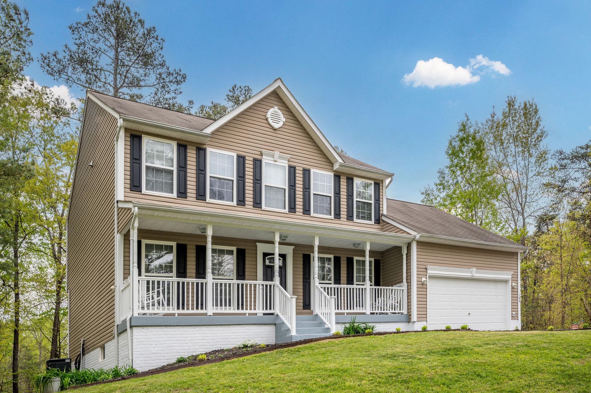 100 Surrey Drive photo 6