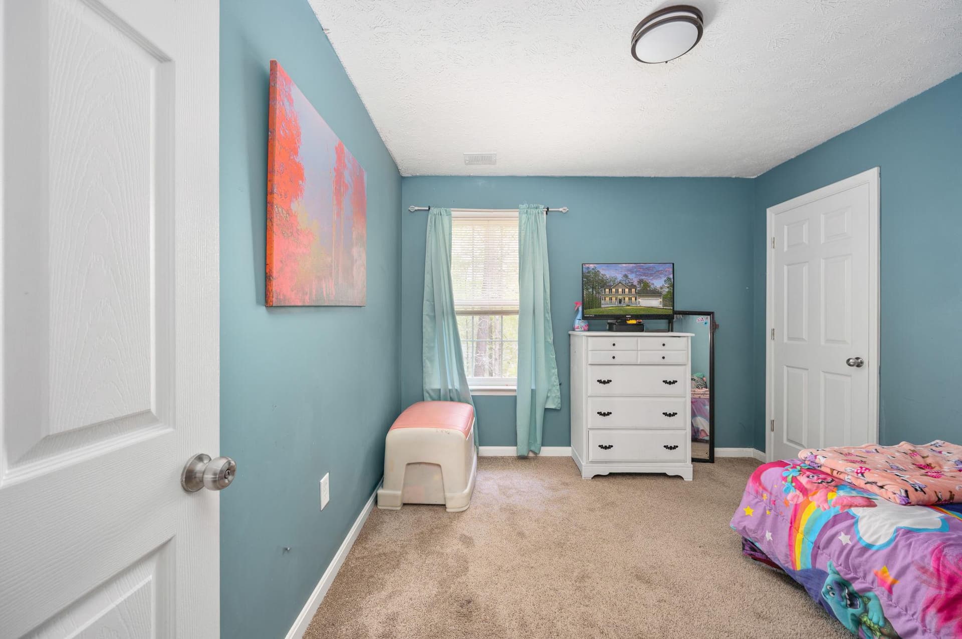 100 Surrey Drive photo 61