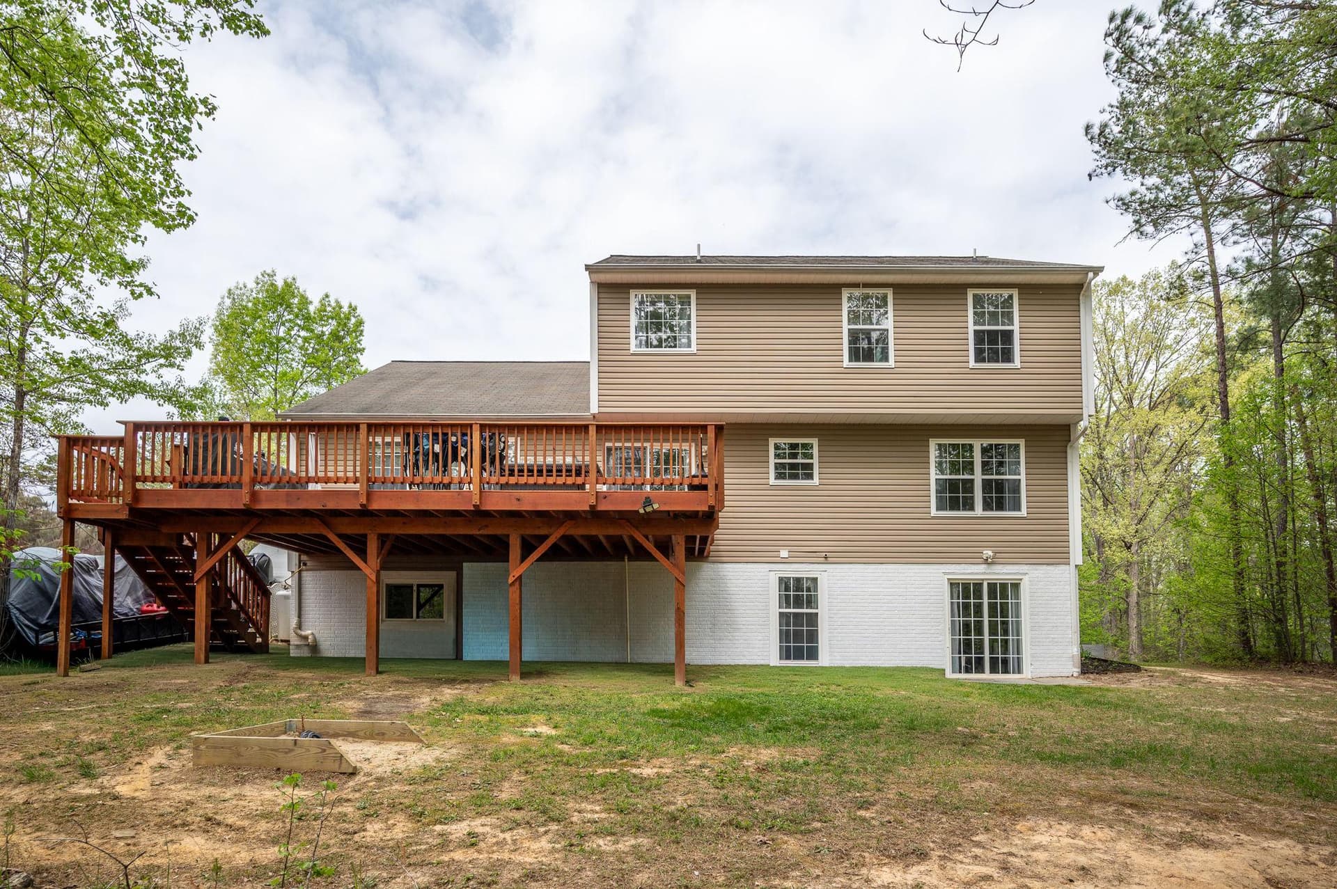 100 Surrey Drive photo 74
