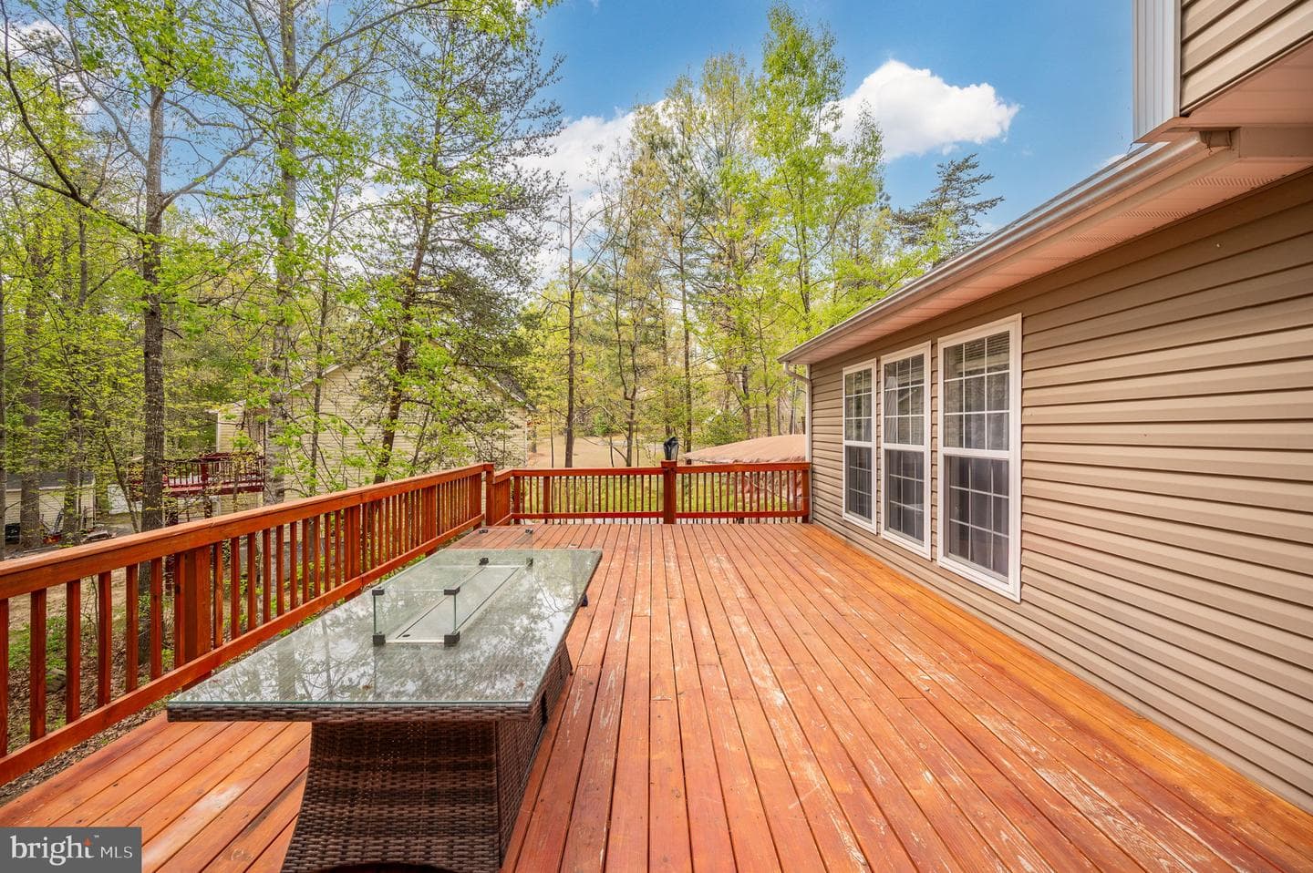 100 Surrey Drive photo 81