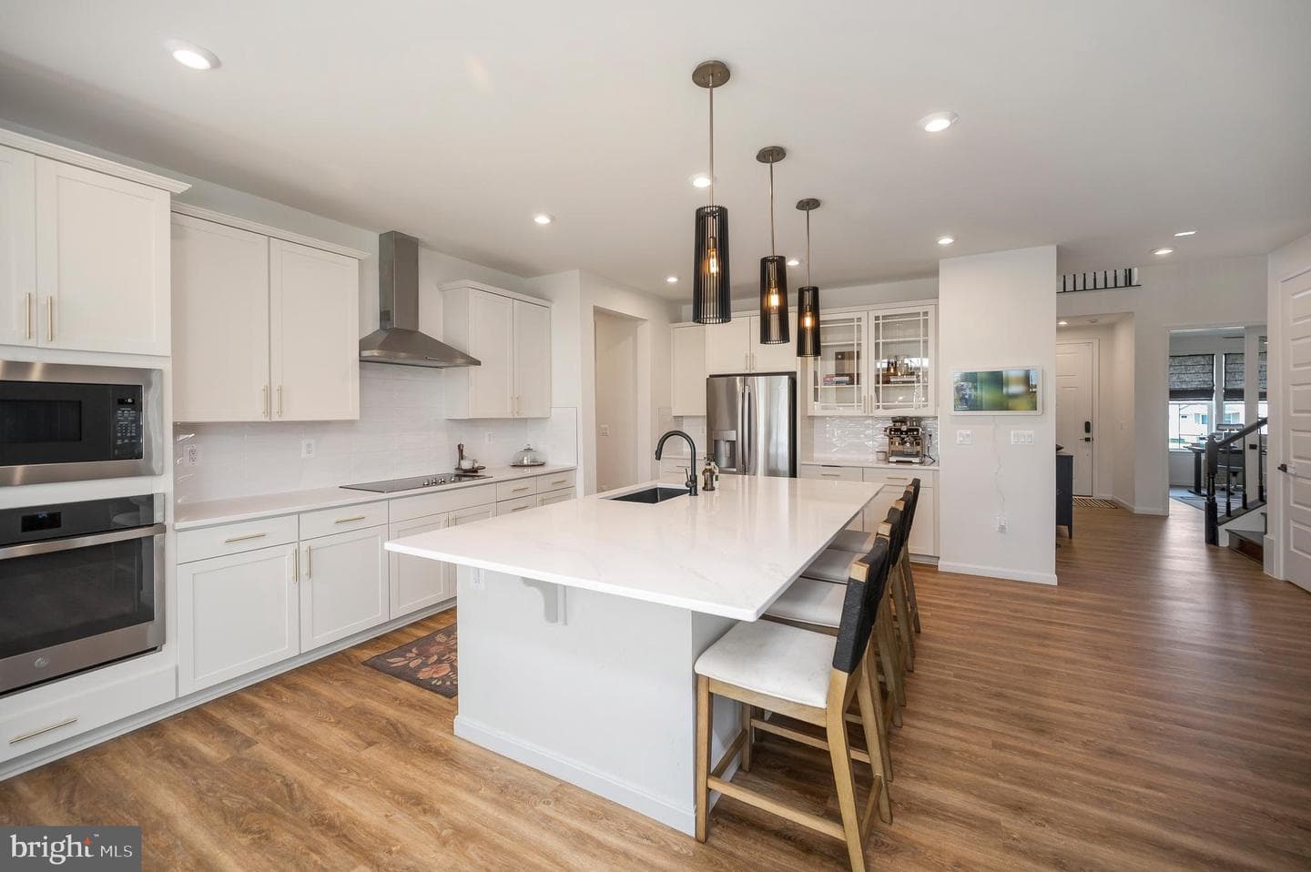 7140 State Way photo 3