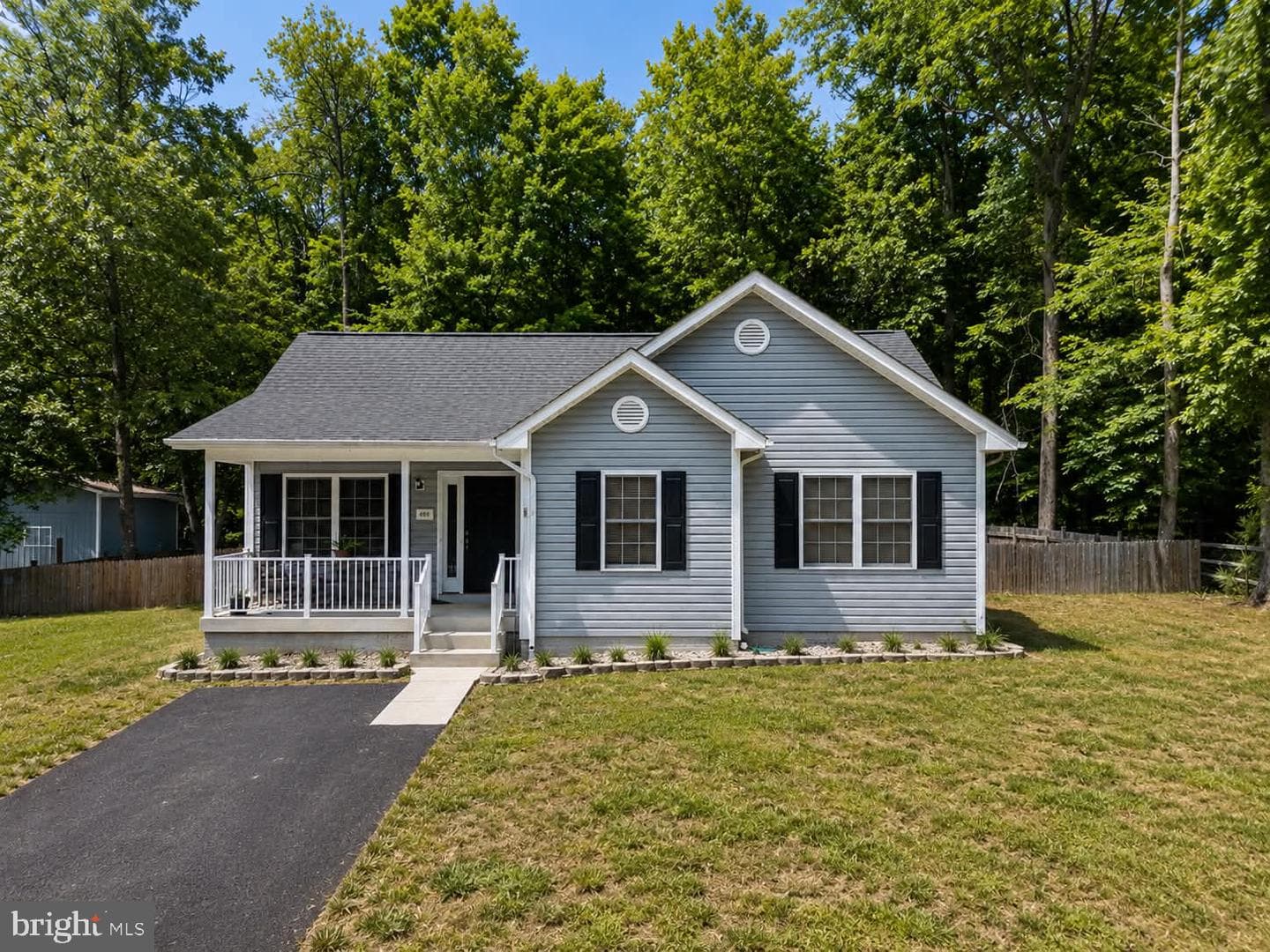 409 Cornwall Drive photo 2