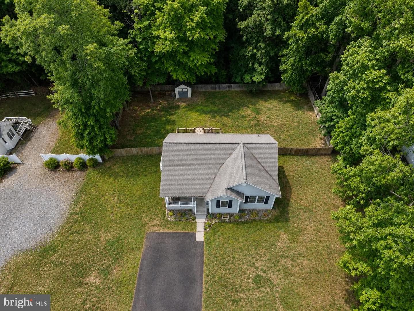 409 Cornwall Drive photo 28