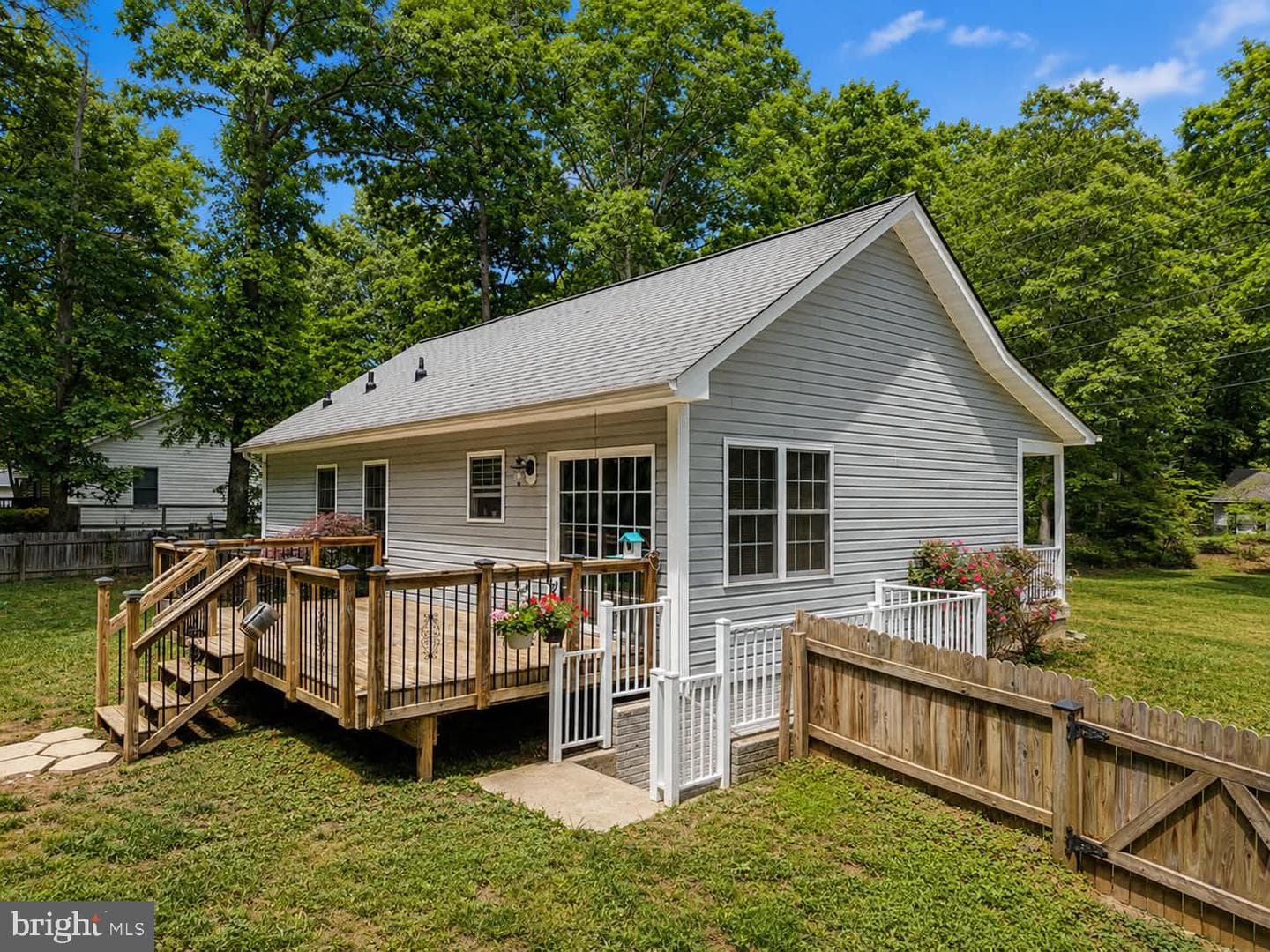 409 Cornwall Drive photo 7