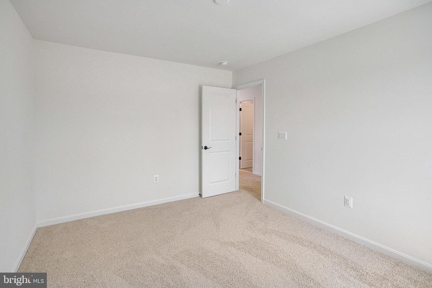 7099 Resolution Way photo 22