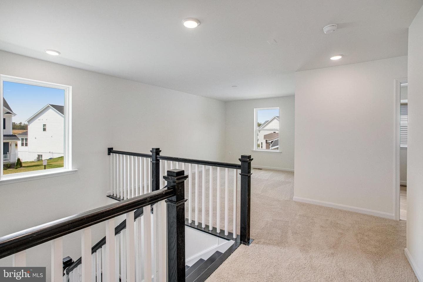 7099 Resolution Way photo 23