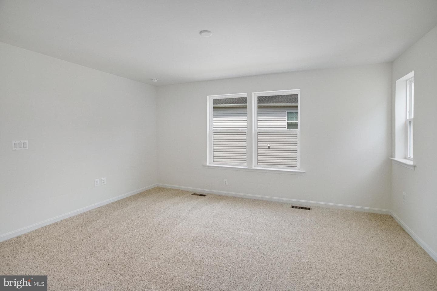 7099 Resolution Way photo 28