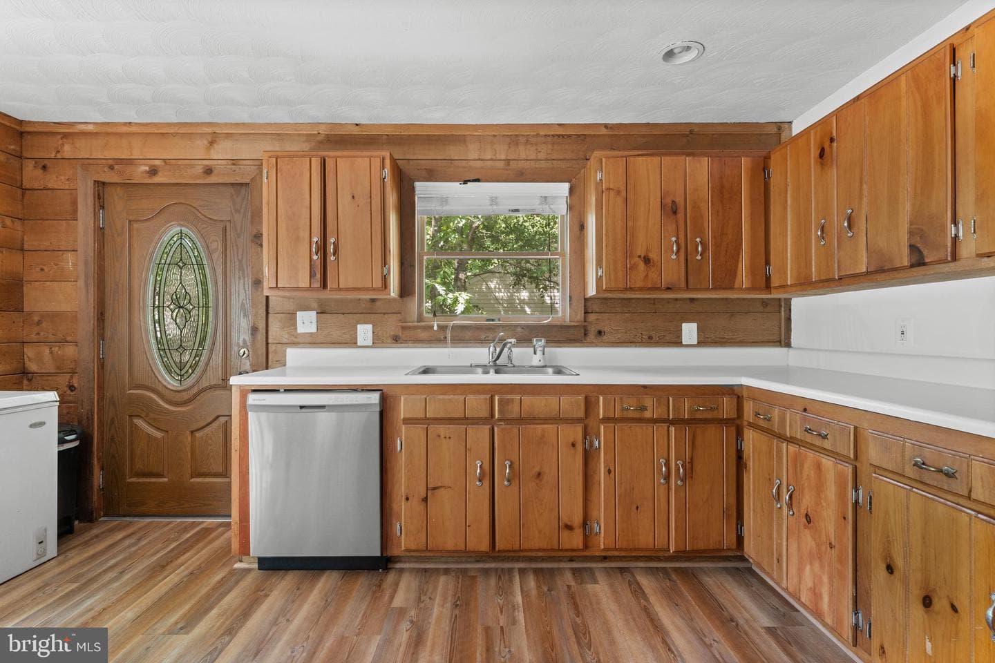433 Cornwall Drive photo 16