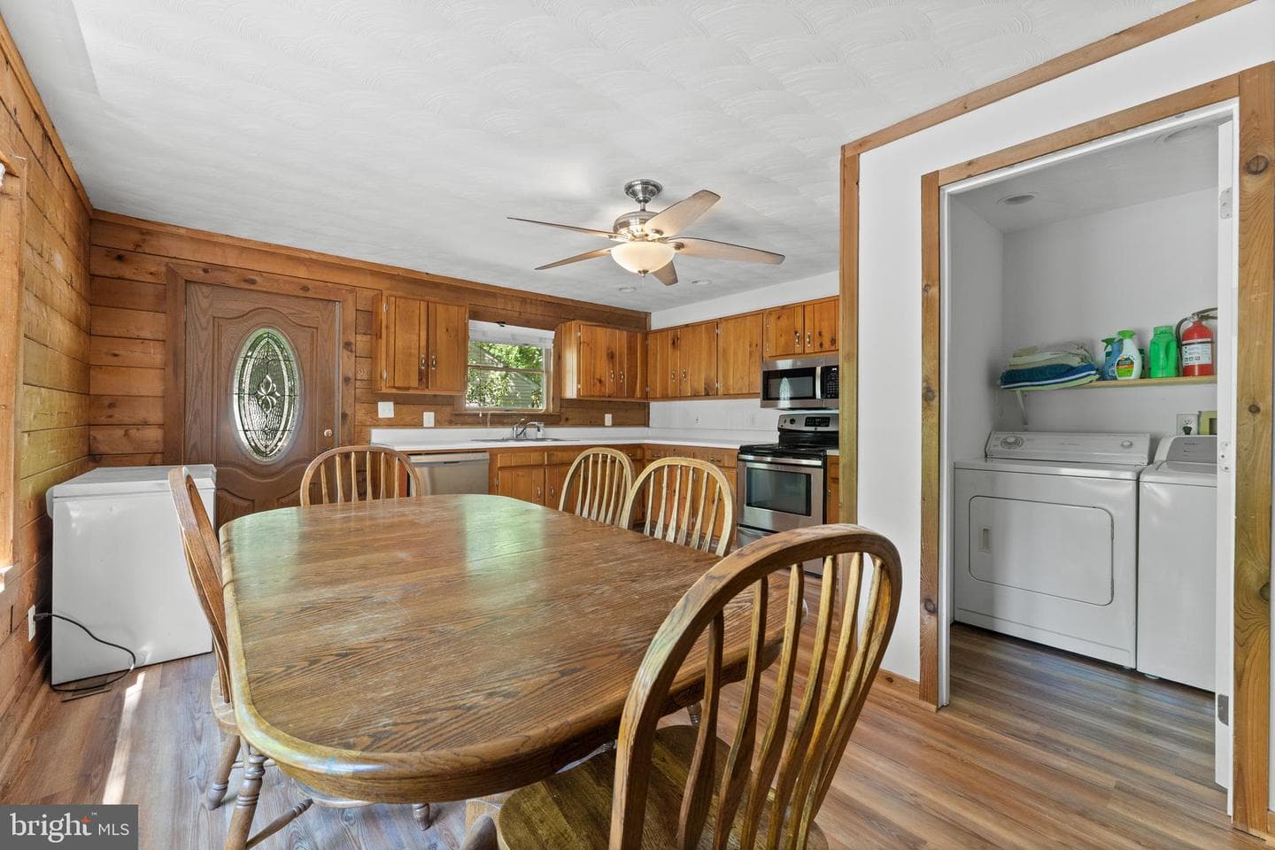 433 Cornwall Drive photo 21
