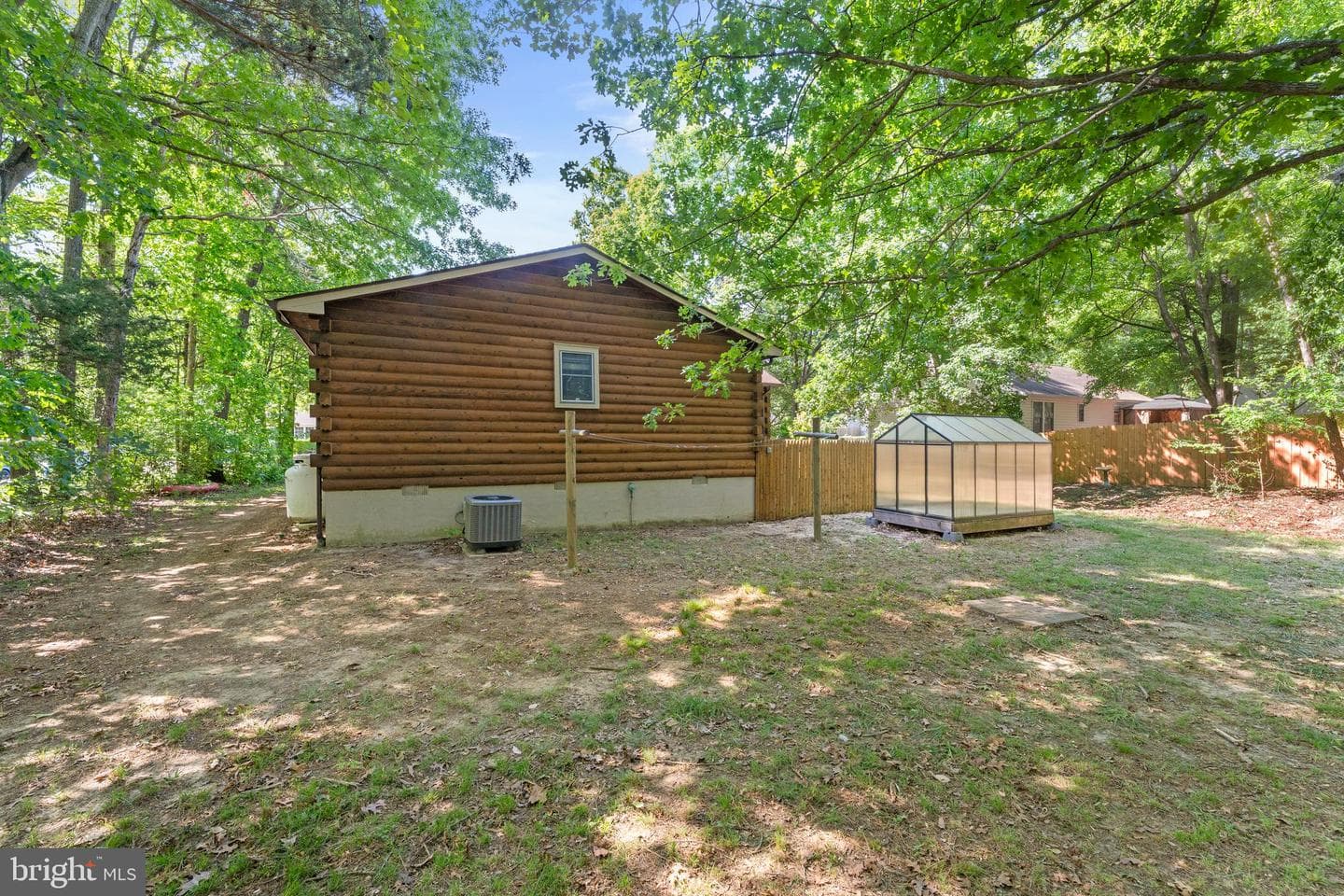 433 Cornwall Drive photo 38