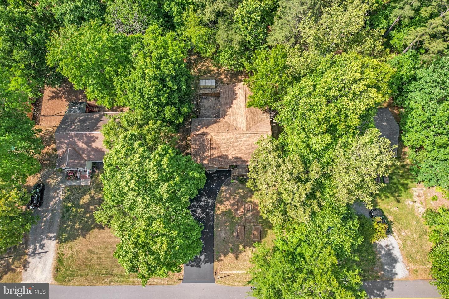 433 Cornwall Drive photo 45