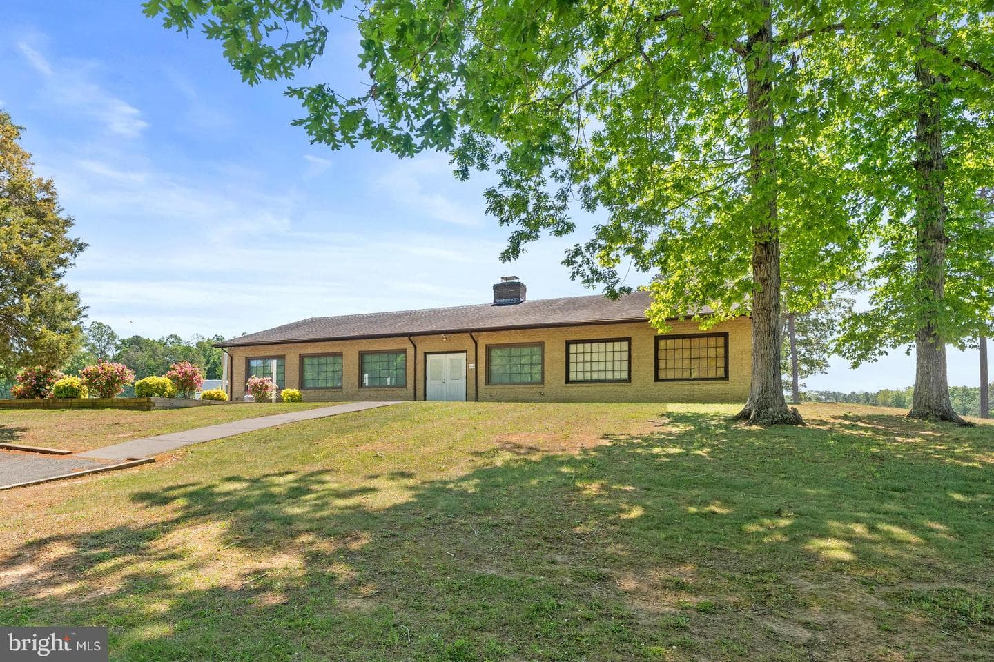 433 Cornwall Drive photo 54