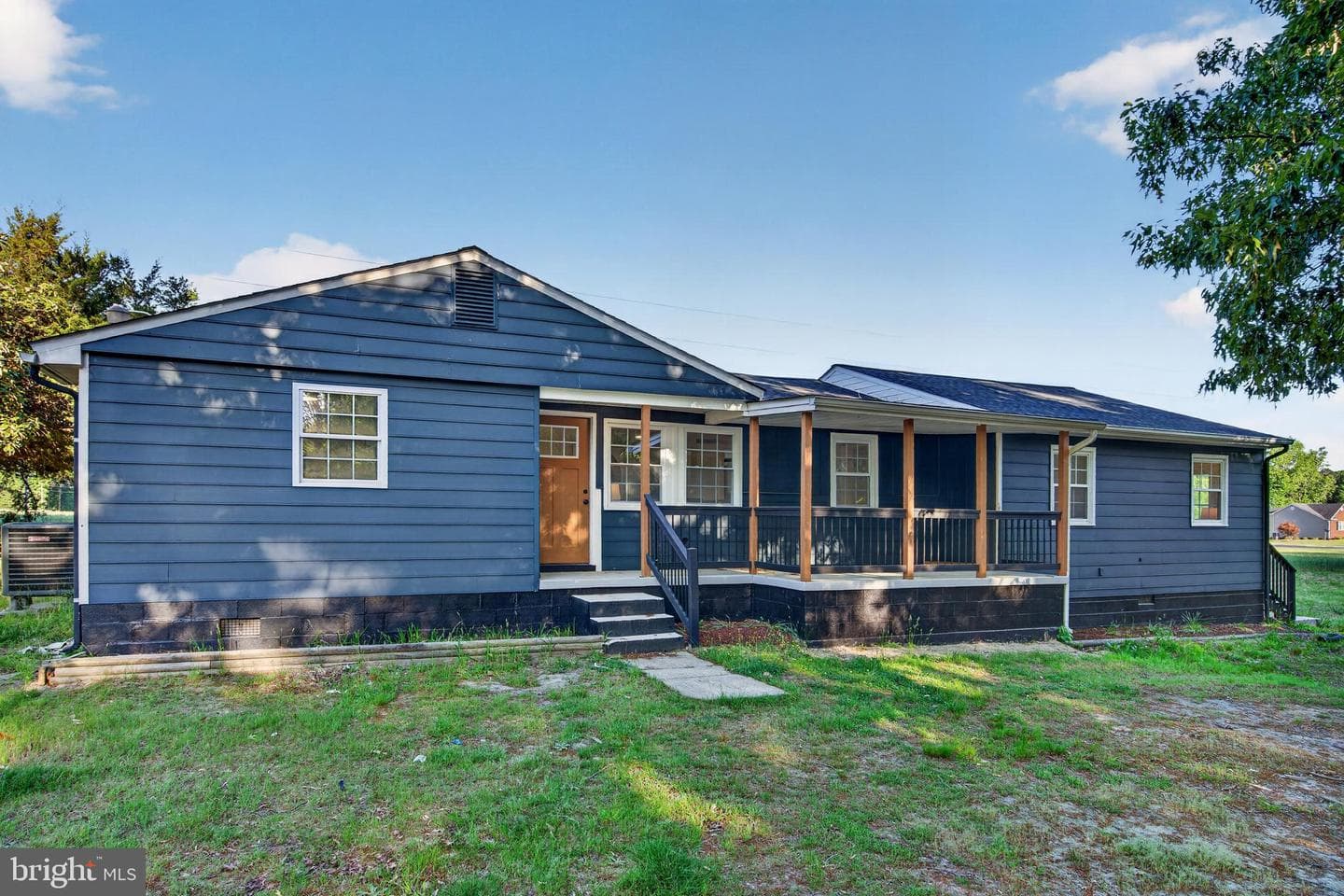 22045 Carters Gate Road photo 1