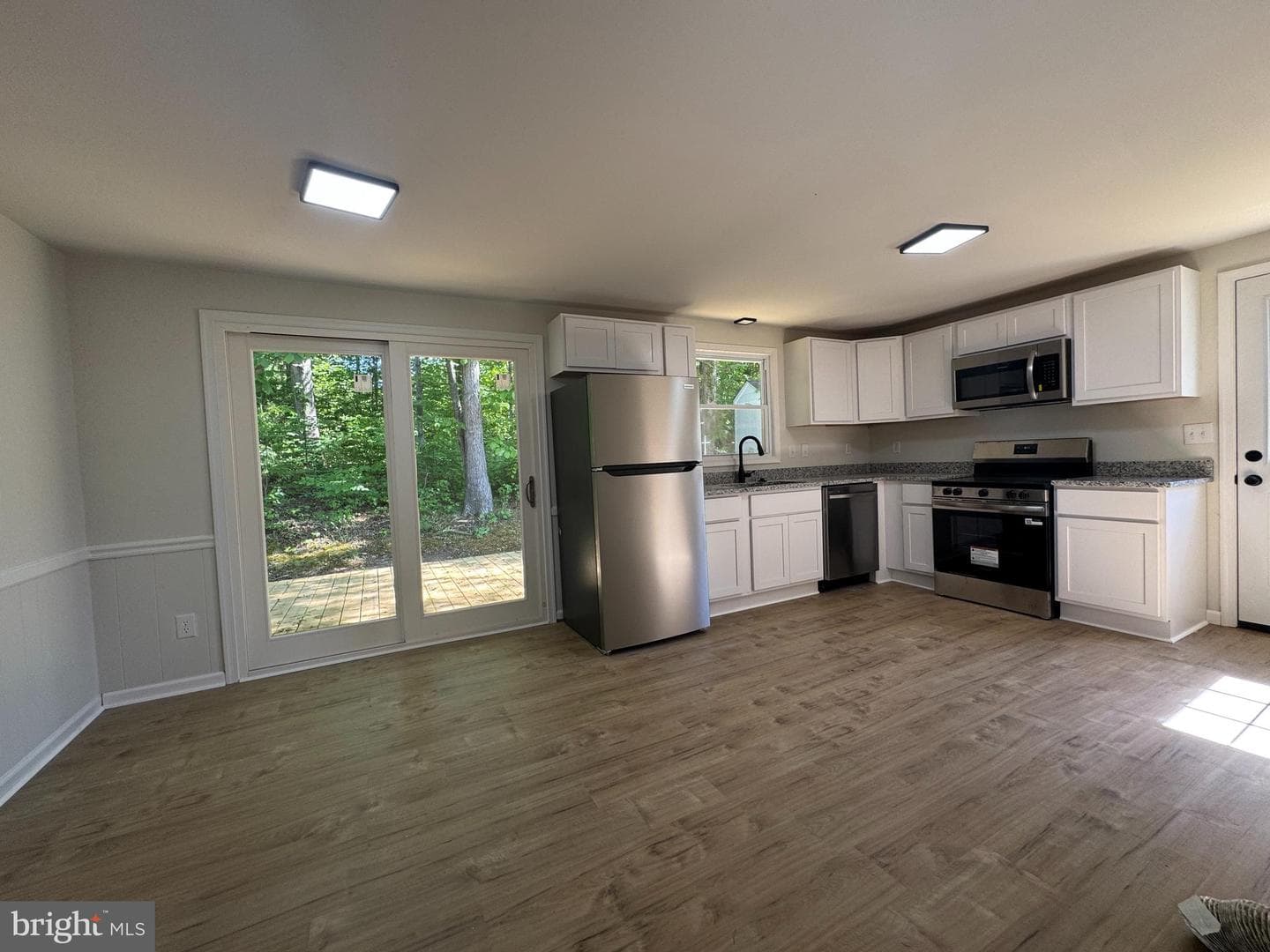 17088 Elm Street photo 4