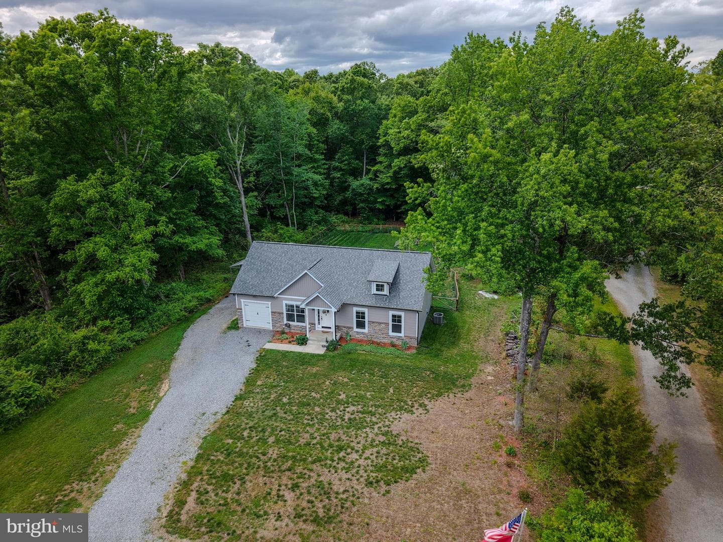 7264 Macedonia Road, Woodford