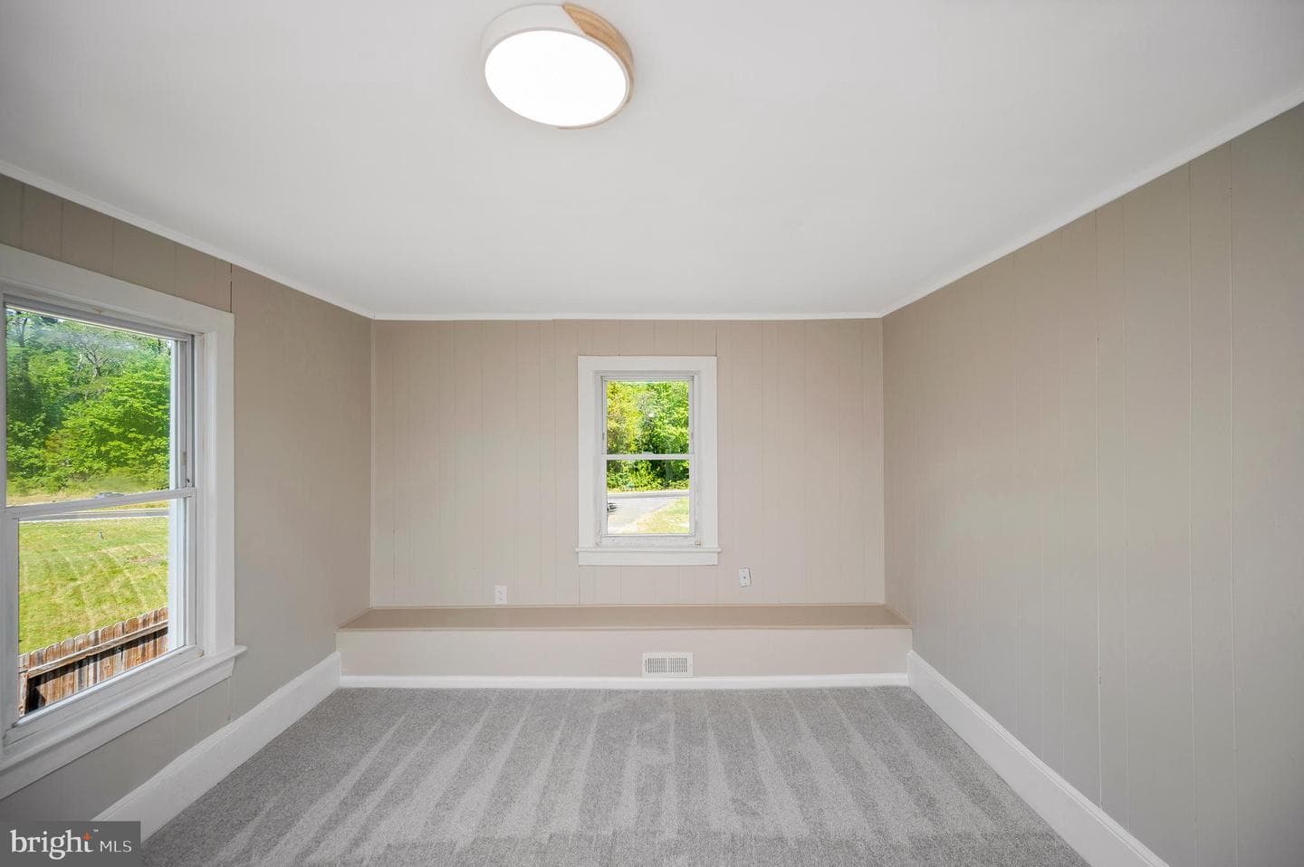 9204 Woodford Rd photo 16