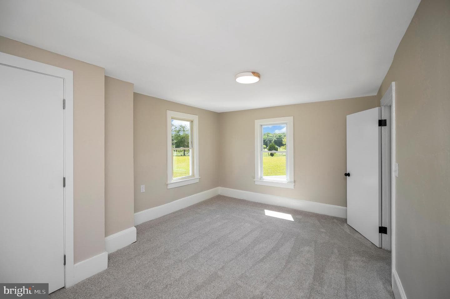 9204 Woodford Rd photo 22