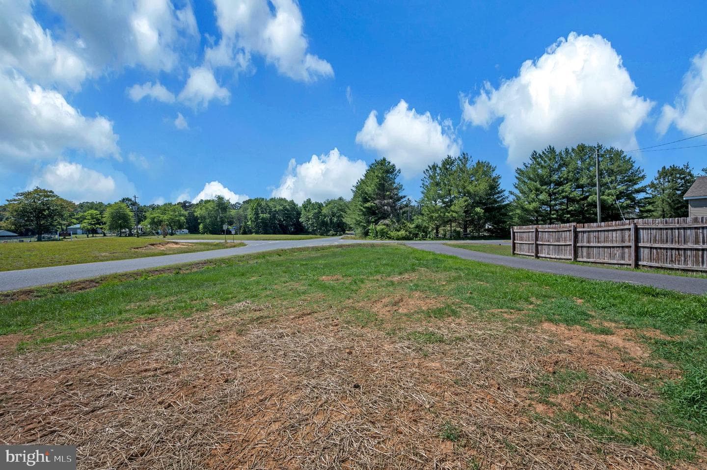 9204 Woodford Rd photo 33