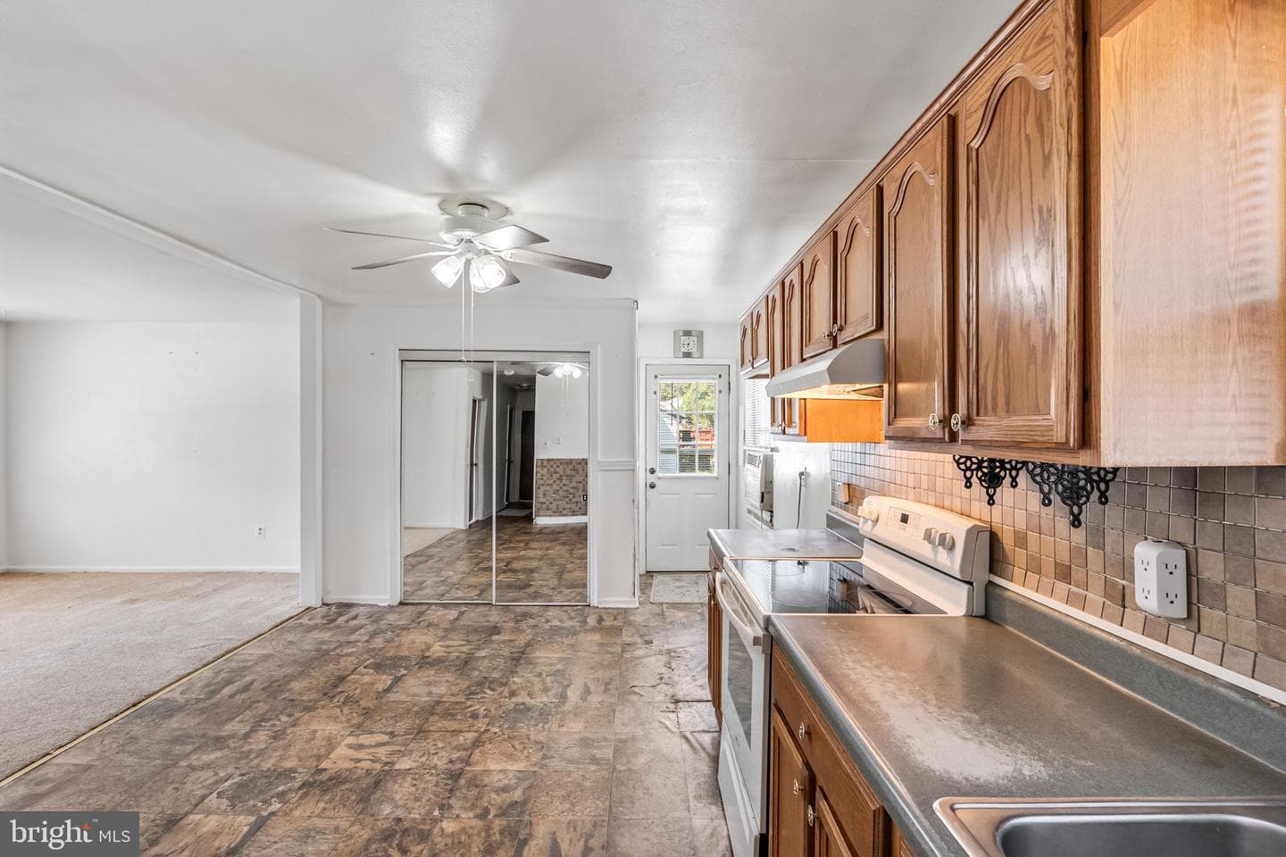 2511 Edgewood Drive photo 6