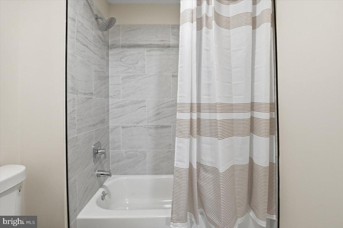 242 Cedar Ridge Dr photo 13