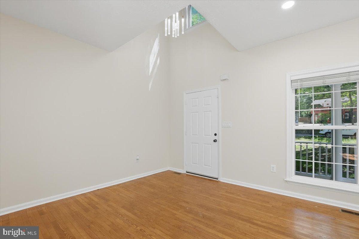 242 Cedar Ridge Dr photo 24